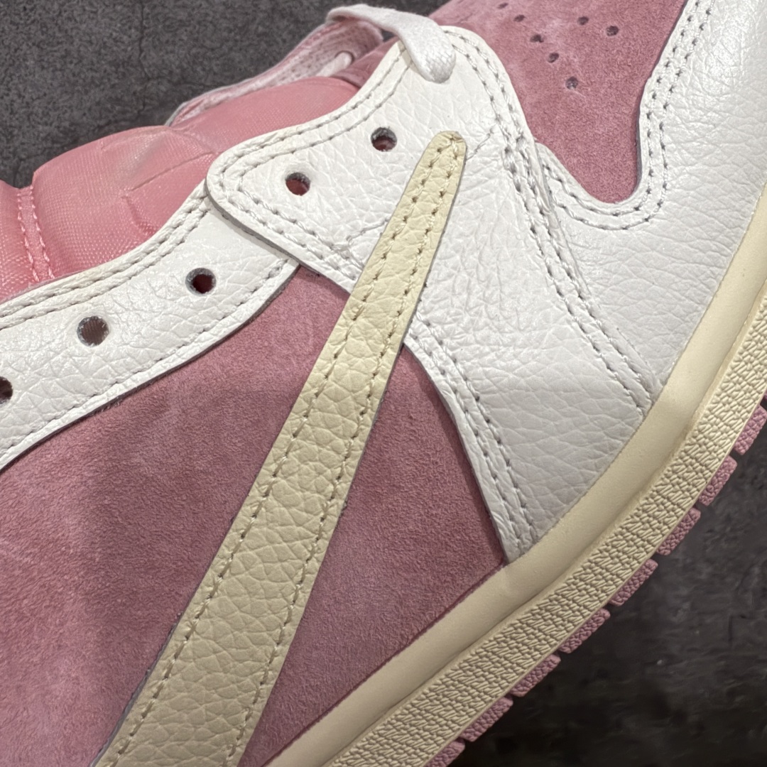 图片[4]-【原厂版】Air Jordan 1 x Travis Scott AJ1 x TS联名白粉倒钩低帮 DM7866-600 超级强悍品质 可对比市场各大纯原版本 专业aj大厂出品 对细节的把控毋庸置疑 材料也是用最接近原鞋的头层皮料 所有地方都没有做到减配 原厂鞋楦打造完美鞋型 整体鞋型以及后跟做的弧度做的非常好 鞋带为原厂打蜡鞋带 粗细程度同步原鞋 裁片清洁度到位 无明显瑕疵毛边 免修产品 正确针车 该重针 该有尖角的地方都有做到 鞋价格非常香 转手可闭眼卖高价 到手各位就知道货有多好 绝对秒杀一切同价格货品 尺码：36-47.5-选品中心