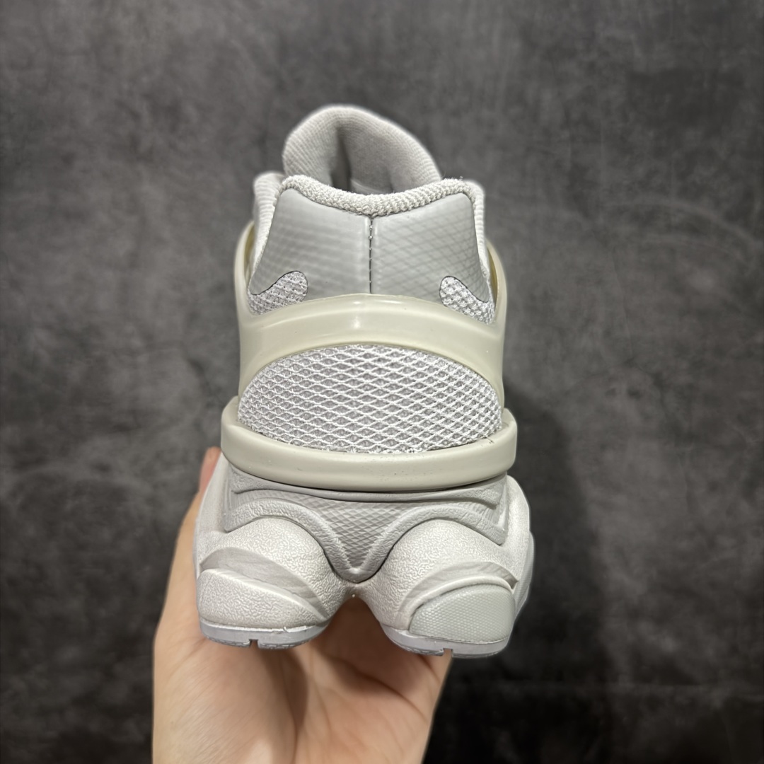 图片[4]-【纯原版】 New Balance NB9060 联名款 复古休闲运动慢跑鞋 灰色 U9060IAB 全套原楦原纸板原厂数据开发 进口三明治网面 原装进口翻毛皮料正确绒感卡色 正确中底拉帮中底网布细节 原厂标裁 带紫光防伪 定制后跟透明水晶模块 冲裁组合 大底贴合程度胶水上色把控完美 整洁度挑战全网艺术家 多道序QC把关品质完善 匠心打造 耗时两个月开发完成 工艺极其复杂难度可想而知 新开独立私模大底 全网唯一正确六层组合大底 高端零售专供产物 尺码：36 37 37.5 38 38.5 39 40 40.5 41 42 42.5 43 44 45 46.5-选品中心