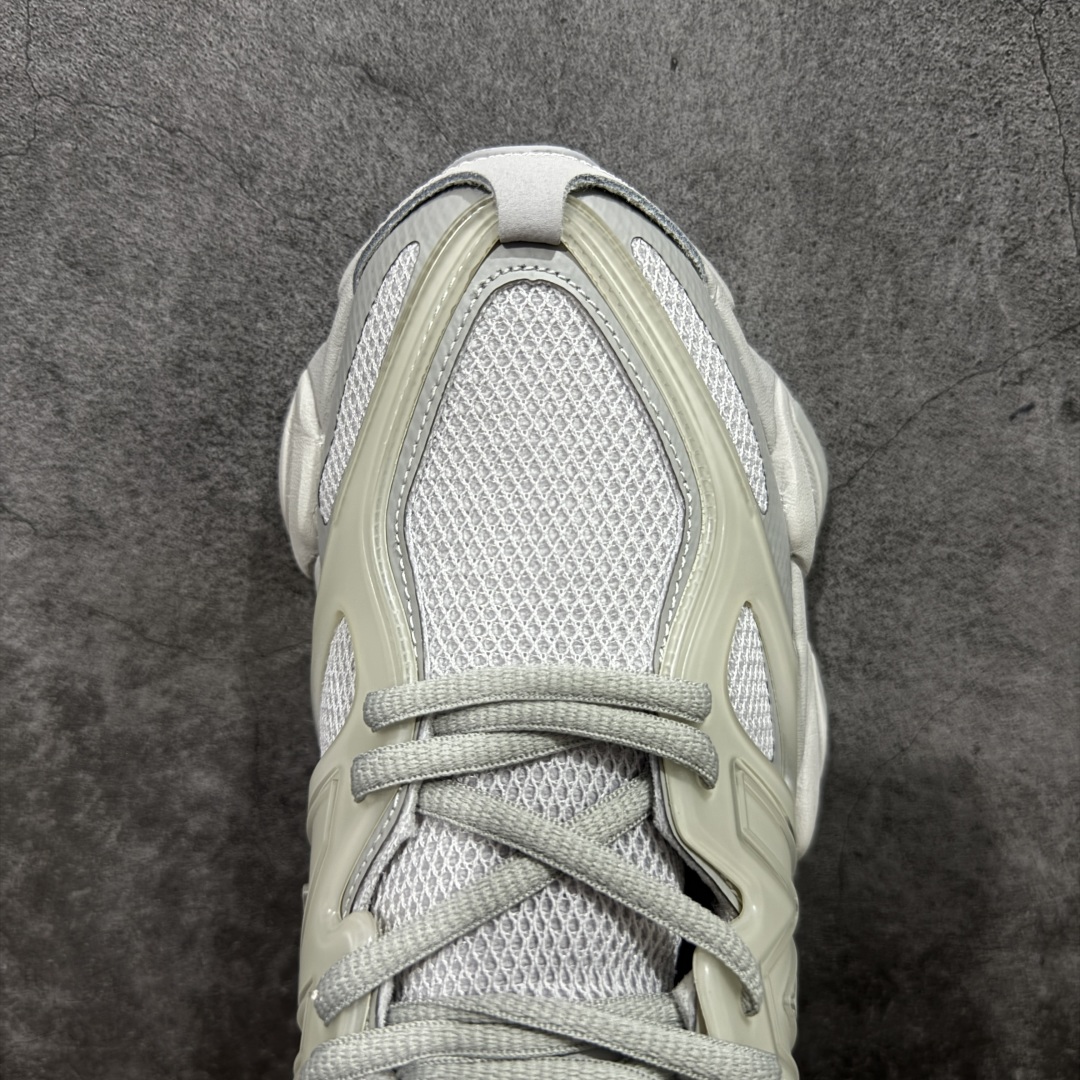 图片[5]-【纯原版】 New Balance NB9060 联名款 复古休闲运动慢跑鞋 灰色 U9060IAB 全套原楦原纸板原厂数据开发 进口三明治网面 原装进口翻毛皮料正确绒感卡色 正确中底拉帮中底网布细节 原厂标裁 带紫光防伪 定制后跟透明水晶模块 冲裁组合 大底贴合程度胶水上色把控完美 整洁度挑战全网艺术家 多道序QC把关品质完善 匠心打造 耗时两个月开发完成 工艺极其复杂难度可想而知 新开独立私模大底 全网唯一正确六层组合大底 高端零售专供产物 尺码：36 37 37.5 38 38.5 39 40 40.5 41 42 42.5 43 44 45 46.5-选品中心