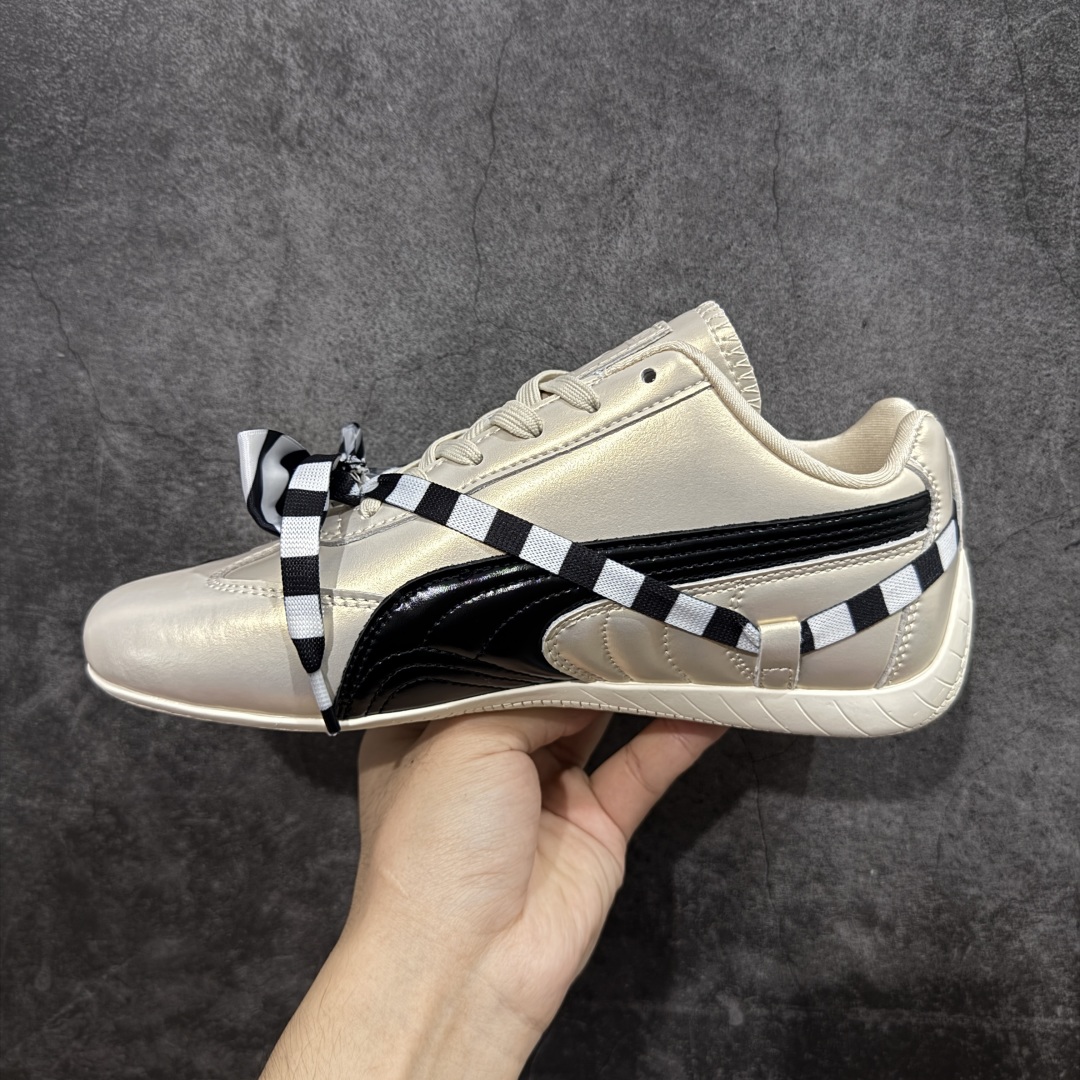 图片[2]-【纯原神版】ROSE x PUMA彪马 speedcat 舒适百搭芭蕾绑带镂空甜美设计感撞色 生活休闲鞋 女款 金色 404392-01 升级品质 配件齐 原装档案原数据纸版楦型 头层皮料打造 区别市面先行版本 尺码：36 37 37.5 38 38.5 39 40-选品中心