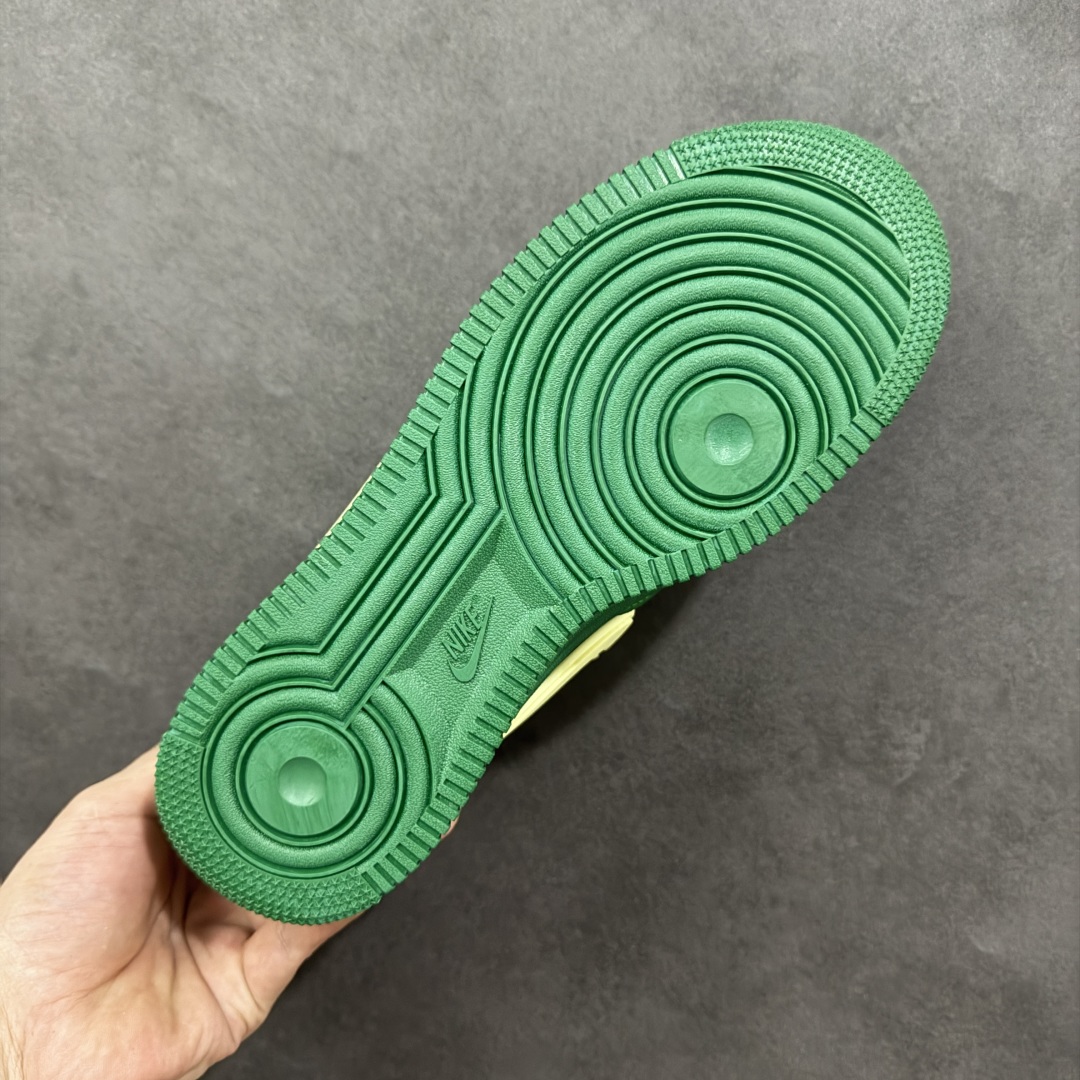 图片[9]-福利特价【GQ福利】Ambush x Nike Air Force 1‘07 Low 耐克 空军一号联名 低帮休闲板鞋 鞋款鞋身以及内衬均采用了纯色皮革打造 标志性的超大Swoosh依旧采用了突出鞋面的造型 鞋舌标签也带有LOGO 鞋带顶端还带有特殊的鞋带扣设计 后跟处搭载了TPU设计 尺码：36 36.5 37.5 38 38.5 39 40 40.5 41 42 42.5 43 44 45 编码：GQA180190-选品中心