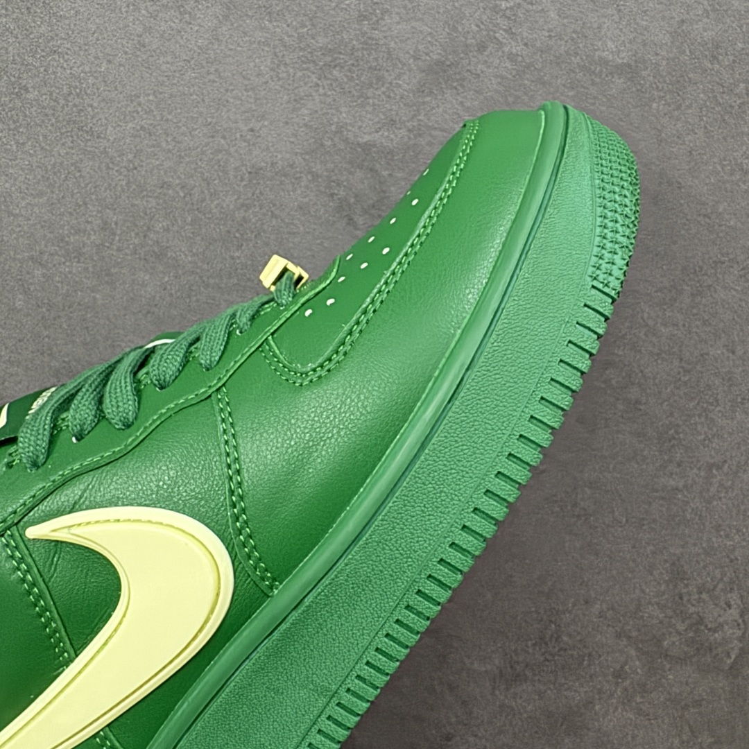 图片[5]-福利特价【GQ福利】Ambush x Nike Air Force 1‘07 Low 耐克 空军一号联名 低帮休闲板鞋 鞋款鞋身以及内衬均采用了纯色皮革打造 标志性的超大Swoosh依旧采用了突出鞋面的造型 鞋舌标签也带有LOGO 鞋带顶端还带有特殊的鞋带扣设计 后跟处搭载了TPU设计 尺码：36 36.5 37.5 38 38.5 39 40 40.5 41 42 42.5 43 44 45 编码：GQA180190-选品中心
