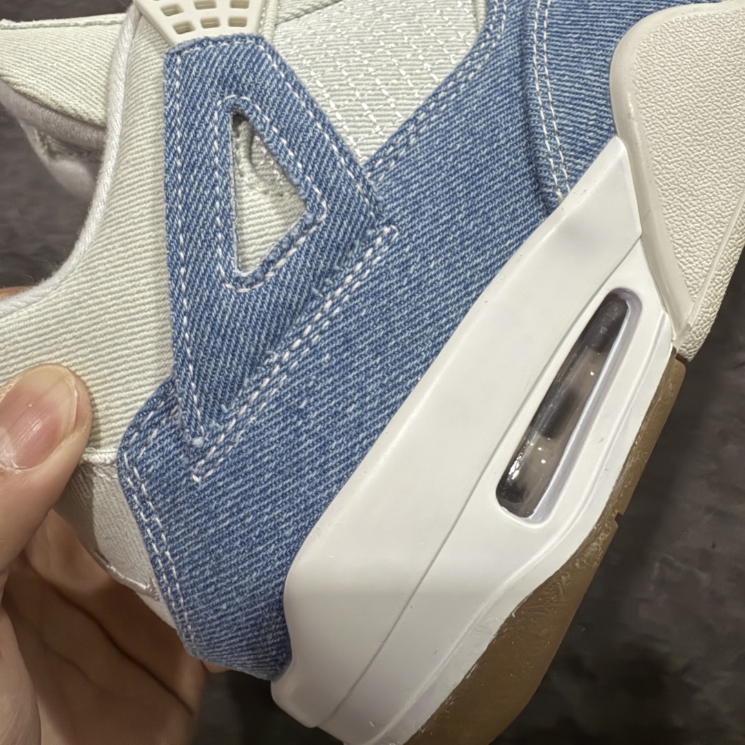 图片[3]-【KZ纯原】Air Jordan 4 Denim \”Worn Blue\” AJ4 乔4水洗丹宁 IB6716-100  大厂纯原出品 正确细节 原材料打造 价格不杀猪 整双鞋采用深浅双色水洗丹宁面料覆盖鞋身，刻意保留粗犷车缝线与毛边做旧细节，营造自然磨损的复古韵味。  尺码：36 36.5 37.5 38 38.5 39 40 40.5 41 42 42.5 43 44 44.5 45 46 47.5-选品中心