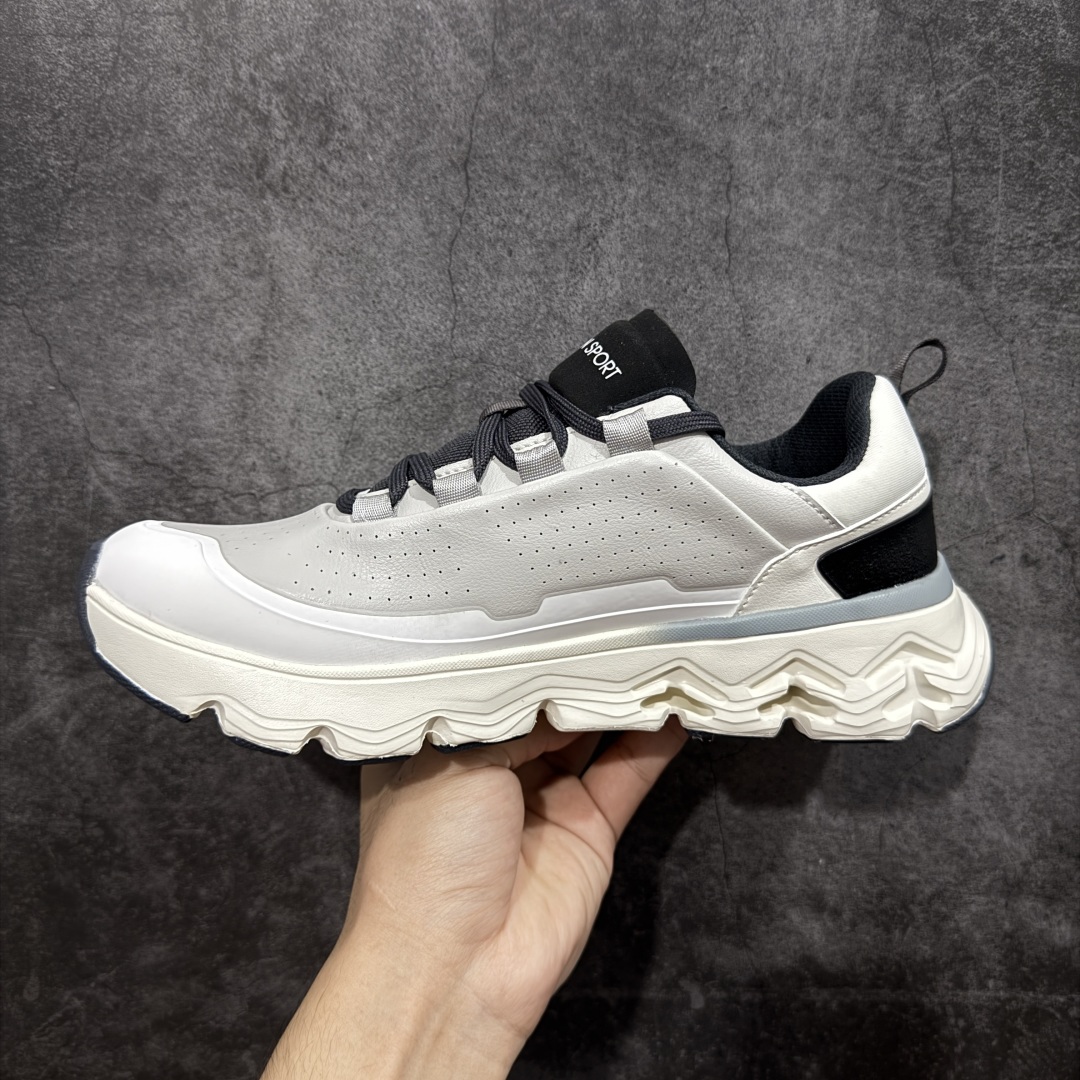 图片[2]-【莞产纯原】可隆KOLON SPORT 户外舒适柔软 防水支撑轻便回弹 低帮 徒步鞋 男款 白黑色 脚感软到像踩云朵☁️—鞋面柔软贴合脚型，走石子路也不硌脚；防滑V黄金大底纹路深似锯齿，泥地、陡坡都稳稳拿捏，下雨天也不怕打滑。黑色耐脏又百搭，日常穿去上班是低调质感，进山徒步是可靠装备，从城市到山野，一双鞋承包所有 “出走计划” 尺码：39-44-选品中心