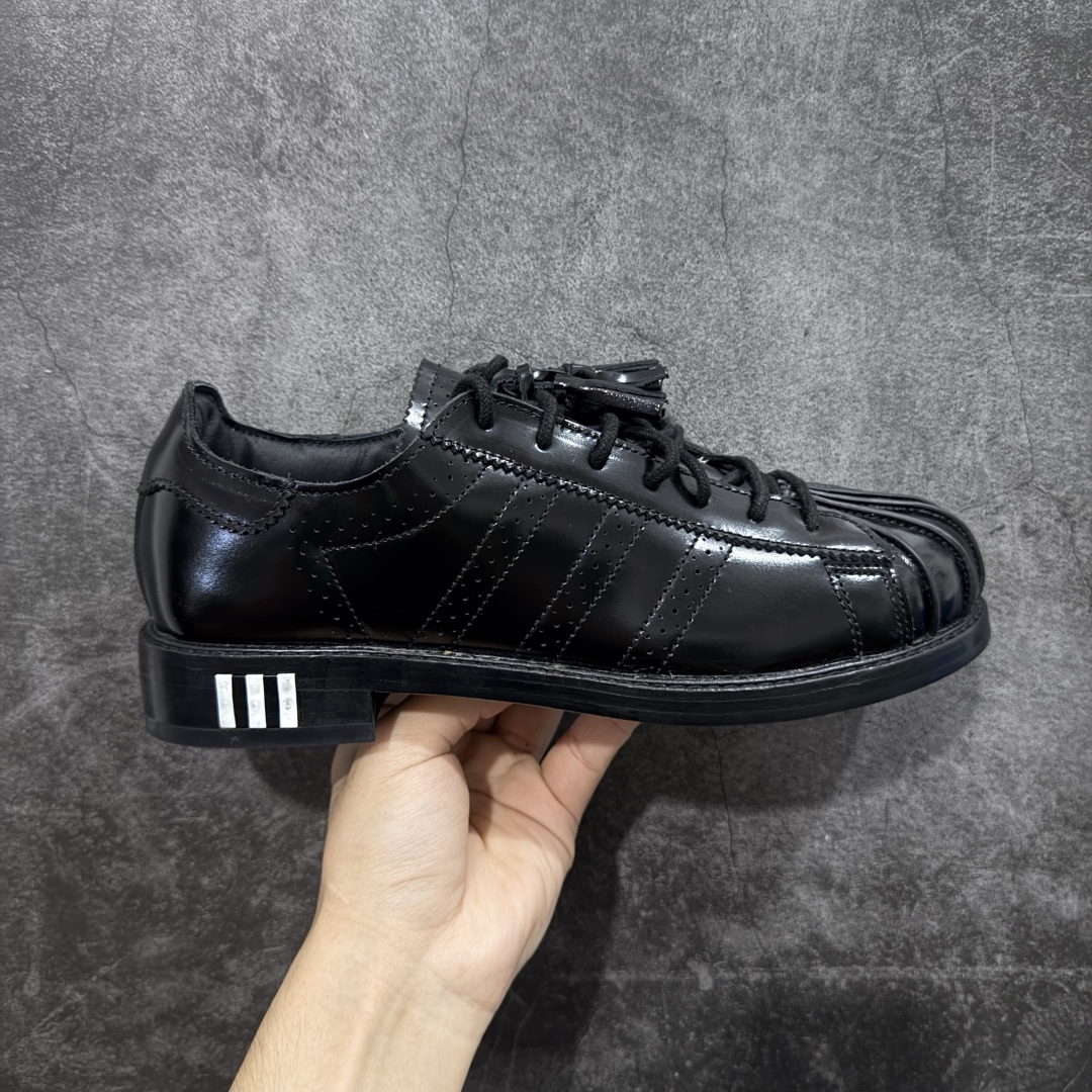 【纯原版】CLOT x AD originals SUPERSTAR 陈冠希联名皮鞋 货号：JR2814 全新设计 原鞋原档案开发 同源ZP原材 采用头层原厂平面油皮+牛皮围条 精工针车 全网独家正确私模 组合原装大底 三层组合 全新RB锯齿鞋底+高弹EVA+头层牛皮沿条 配件鞋盒同步原厂 全部遵循公司原鞋打造 尺码：36-46 含半码 全码出货-选品中心