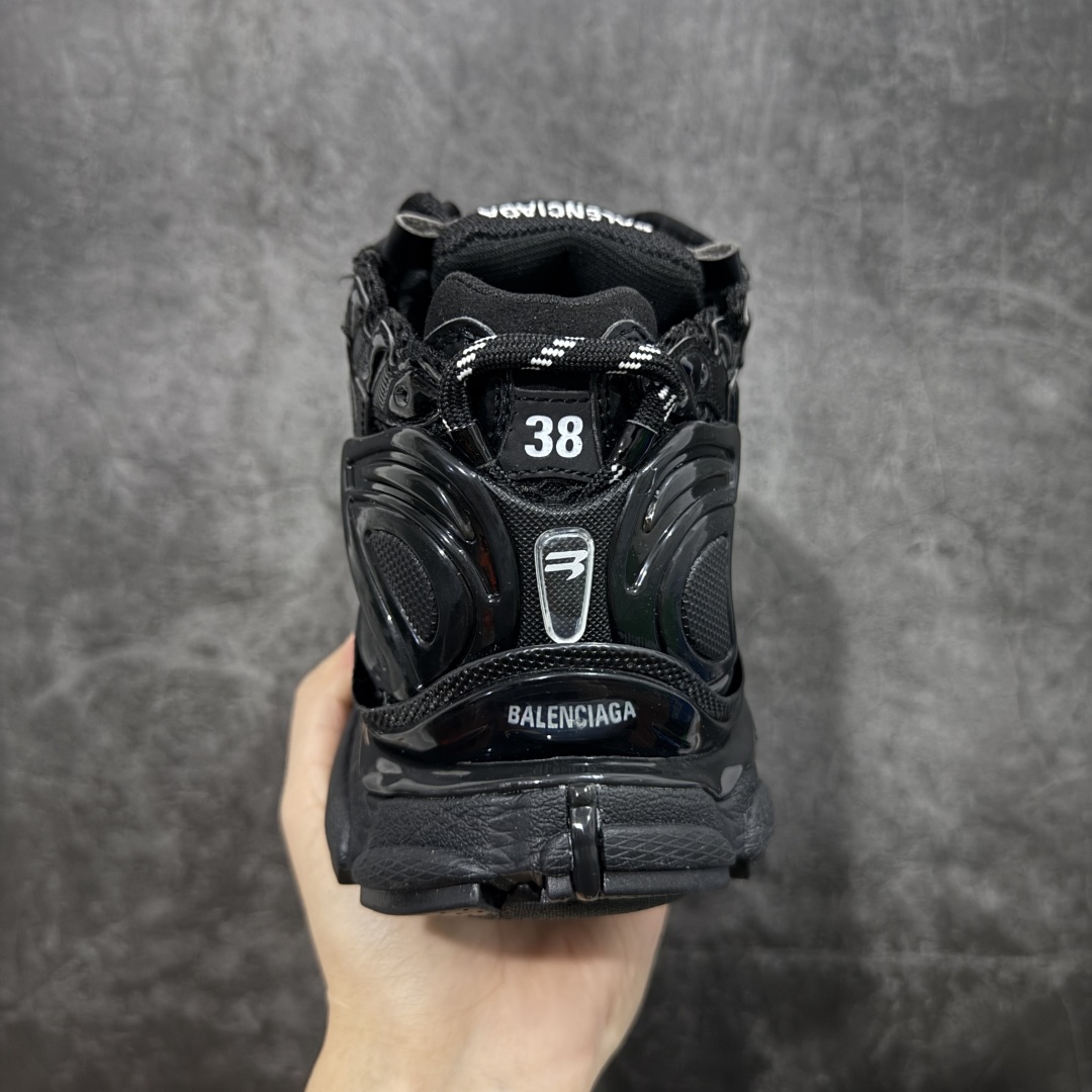 图片[4]-【Good纯原福利】Balenciaga Runner 巴黎世家七代复古老爹鞋 原市场5-600的货 顶级大厂出品 份量十足 售前售后保障到底 可退换 工厂白菜价清库存 价格相当给力 强推💪🏻 #全套原纸板楦头开发 #原盒原配 正确字体电绣 粗细、位置、大小正确 侧边TPU 透气孔匹配意产原版 #正确气垫分离大底 TPU软底 #原版一致大底LOGO 立体感十足 #原厂皮料水洗做旧 原厂纱网 外底正面压印BB标识 由176块饰片拼接而成的铰接式鞋面 侧面配金属质感网眼布 内面配有额外金属光泽饰件 包含1副鞋带和1副备用鞋带 后帮配有拉环鞋提 动态鞋底设计 为双脚带来后续的助力 尺码：35 36 37 38 39 40 41 42 43 44 45-选品中心