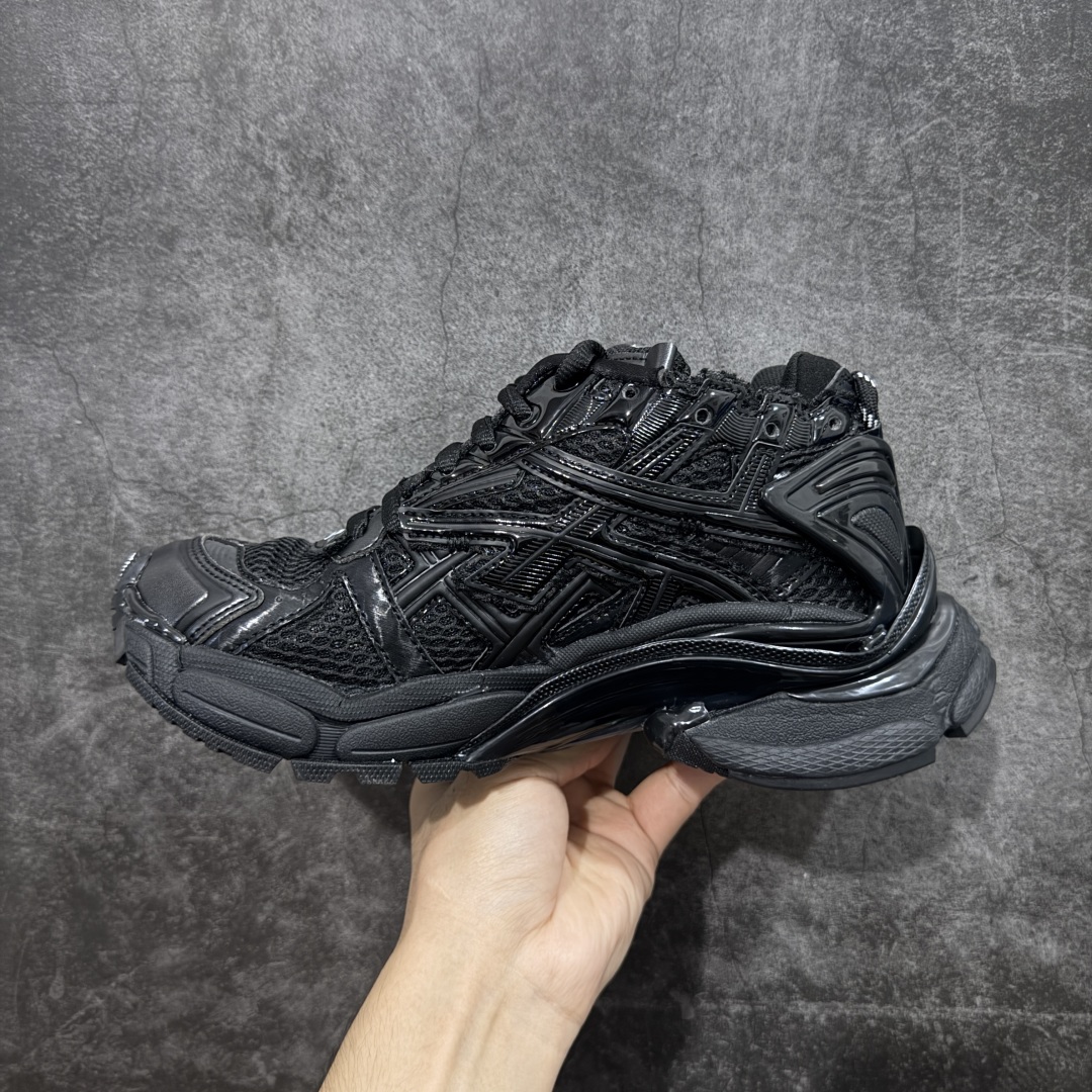 图片[2]-【Good纯原福利】Balenciaga Runner 巴黎世家七代复古老爹鞋 原市场5-600的货 顶级大厂出品 份量十足 售前售后保障到底 可退换 工厂白菜价清库存 价格相当给力 强推💪🏻 #全套原纸板楦头开发 #原盒原配 正确字体电绣 粗细、位置、大小正确 侧边TPU 透气孔匹配意产原版 #正确气垫分离大底 TPU软底 #原版一致大底LOGO 立体感十足 #原厂皮料水洗做旧 原厂纱网 外底正面压印BB标识 由176块饰片拼接而成的铰接式鞋面 侧面配金属质感网眼布 内面配有额外金属光泽饰件 包含1副鞋带和1副备用鞋带 后帮配有拉环鞋提 动态鞋底设计 为双脚带来后续的助力 尺码：35 36 37 38 39 40 41 42 43 44 45-选品中心
