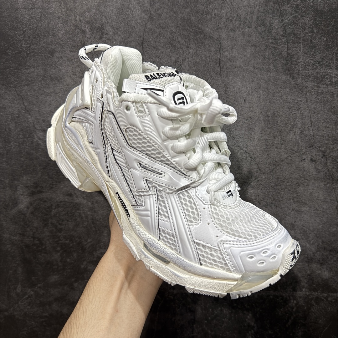 图片[3]-【Good纯原福利】Balenciaga Runner 巴黎世家七代复古老爹鞋 原市场5-600的货 顶级大厂出品 份量十足 售前售后保障到底 可退换 工厂白菜价清库存 价格相当给力 强推💪🏻 #全套原纸板楦头开发 #原盒原配 正确字体电绣 粗细、位置、大小正确 侧边TPU 透气孔匹配意产原版 #正确气垫分离大底 TPU软底 #原版一致大底LOGO 立体感十足 #原厂皮料水洗做旧 原厂纱网 外底正面压印BB标识 由176块饰片拼接而成的铰接式鞋面 侧面配金属质感网眼布 内面配有额外金属光泽饰件 包含1副鞋带和1副备用鞋带 后帮配有拉环鞋提 动态鞋底设计 为双脚带来后续的助力 尺码：35 36 37 38 39 40 41 42 43 44 45-选品中心