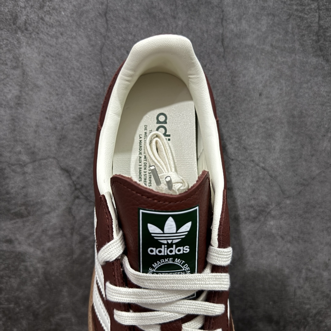 图片[8]-【CG纯原】市面最顶级品质没有之一！ 此版鞋身全部采用进口原厂头层皮 原厂头层 区分市面偷工减料！ Adidas Originals Samba 桑巴德训鞋 灰红 原版原楦原材，99.999%还原度 鞋带都是原厂的，系鞋带的方式都同步ZP！ 货号：JR0892 尺码：36 36.5 37 38 38.5 39 40 40.5 41 42 42.5 43 44 44.5 45-选品中心