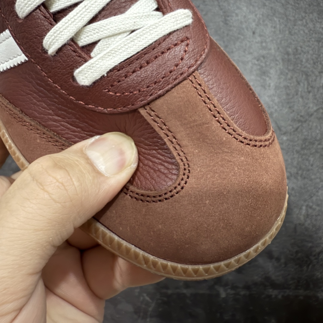 图片[4]-【CG纯原】市面最顶级品质没有之一！ 此版鞋身全部采用进口原厂头层皮 原厂头层 区分市面偷工减料！ Adidas Originals Samba 桑巴德训鞋 灰红 原版原楦原材，99.999%还原度 鞋带都是原厂的，系鞋带的方式都同步ZP！ 货号：JR0892 尺码：36 36.5 37 38 38.5 39 40 40.5 41 42 42.5 43 44 44.5 45-选品中心