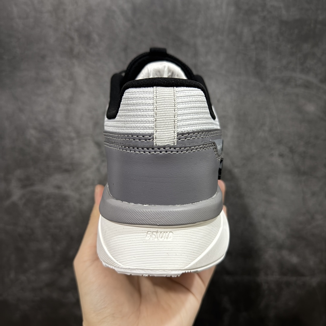 图片[4]-【升级版】DESCENT D/F Running系列 迪桑特 运动慢跑鞋 透气针织鞋面搭配系带系统，带来舒适便捷的穿着体验！较厚的鞋底设计为跑步提供更好的缓震舒适性(前掌及后跟特别加高侧墙，提升侧向稳定效果)！ 尺码： 36-45 带半码-选品中心