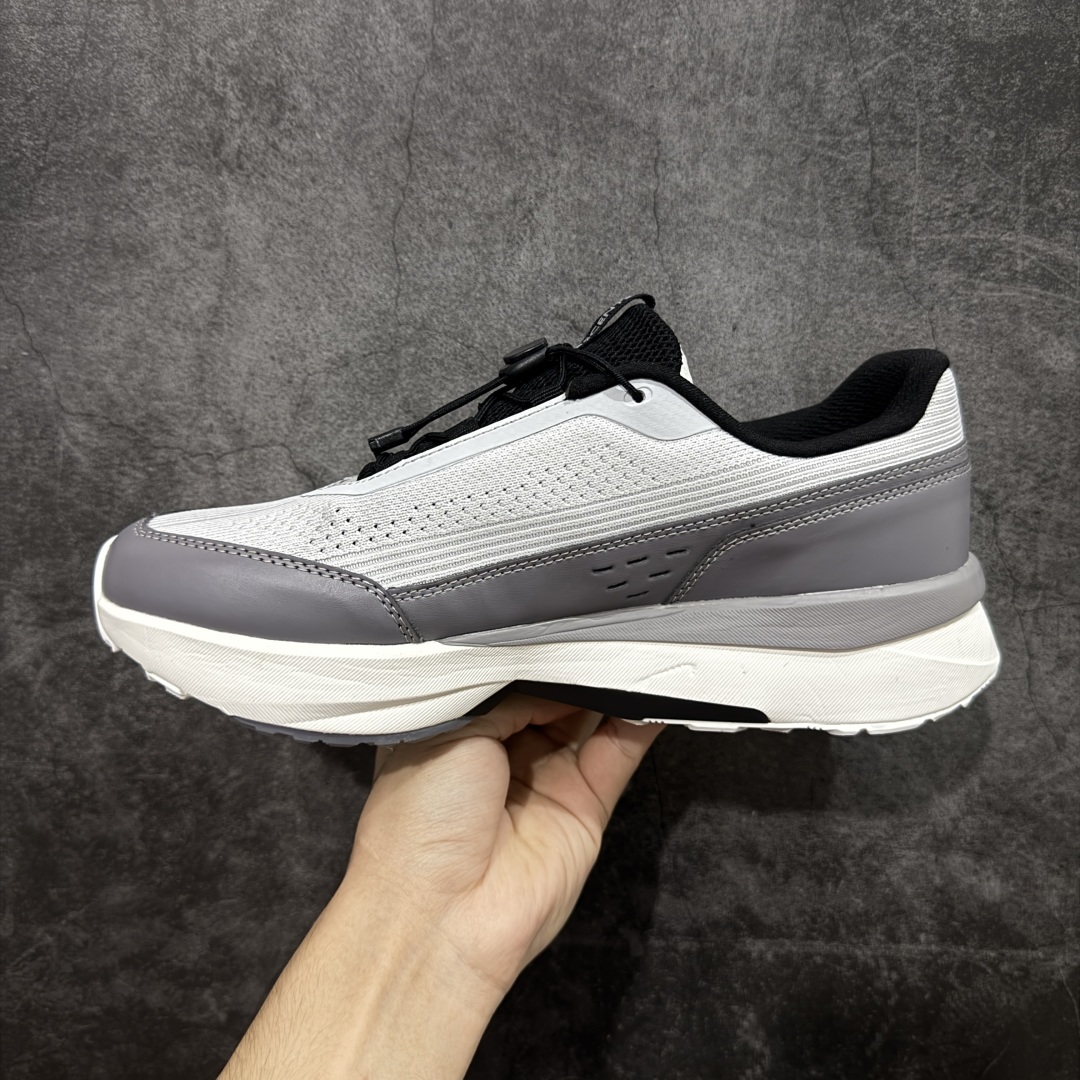 图片[2]-【升级版】DESCENT D/F Running系列 迪桑特 运动慢跑鞋 透气针织鞋面搭配系带系统，带来舒适便捷的穿着体验！较厚的鞋底设计为跑步提供更好的缓震舒适性(前掌及后跟特别加高侧墙，提升侧向稳定效果)！ 尺码： 36-45 带半码-选品中心