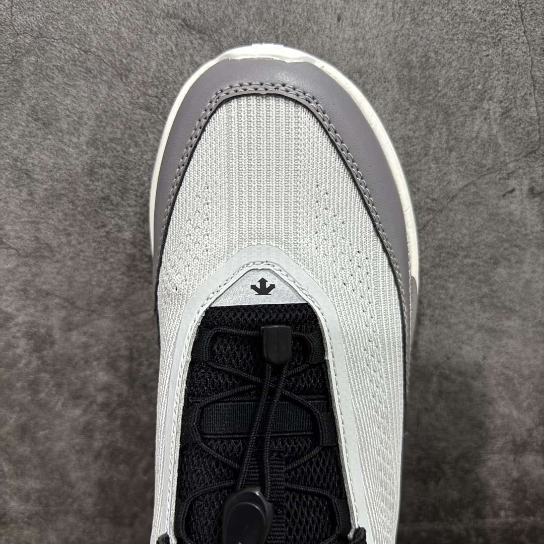 图片[5]-【升级版】DESCENT D/F Running系列 迪桑特 运动慢跑鞋 透气针织鞋面搭配系带系统，带来舒适便捷的穿着体验！较厚的鞋底设计为跑步提供更好的缓震舒适性(前掌及后跟特别加高侧墙，提升侧向稳定效果)！ 尺码： 36-45 带半码-选品中心