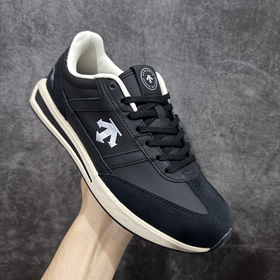 图片[3]-【莞产版】迪桑特DESCENTE Chron TRAINER 运动简约 低帮 生活休闲鞋 市面最优品质 区别市场版本 DESCENTE（迪桑特）创立于1935年，品牌名取自法语词汇，意为“滑降”。品牌箭头标识代表滑雪的三种技术“高速直线滑行”、“穿越”和“侧滑”，也寓意品牌在打造高端专业运动产品中不断追求完美的创新精神，致力于成为中国高端专业滑雪、综训、女子、铁人三项、高尔夫的第一品牌。 尺码：36 36.5 37 38 38.5 39 40 40.5 41 42 42.5 43 44 44.5 45-选品中心