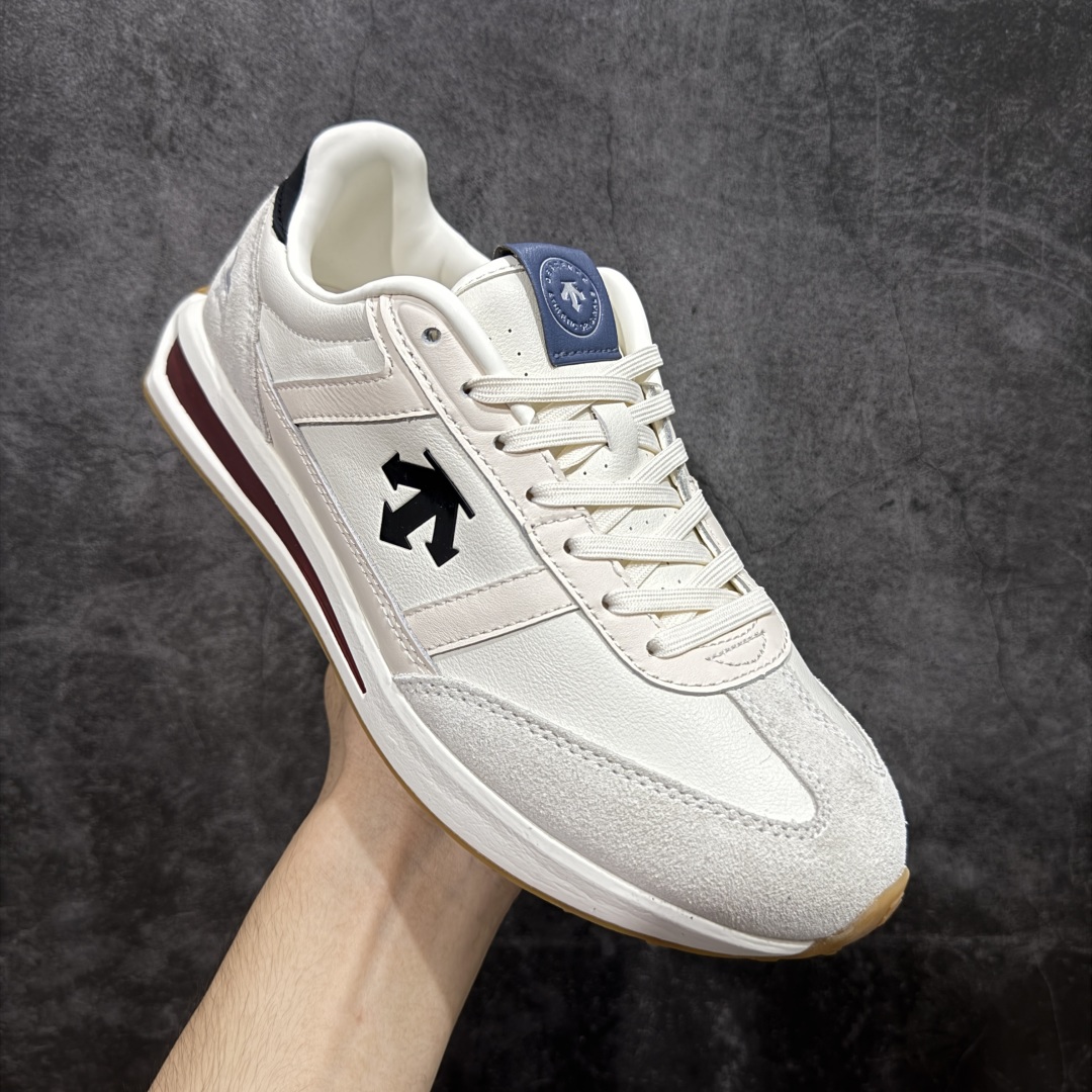 图片[3]-【莞产版】迪桑特DESCENTE Chron TRAINER 运动简约 低帮 生活休闲鞋 市面最优品质 区别市场版本 DESCENTE（迪桑特）创立于1935年，品牌名取自法语词汇，意为“滑降”。品牌箭头标识代表滑雪的三种技术“高速直线滑行”、“穿越”和“侧滑”，也寓意品牌在打造高端专业运动产品中不断追求完美的创新精神，致力于成为中国高端专业滑雪、综训、女子、铁人三项、高尔夫的第一品牌。 尺码：36 36.5 37 38 38.5 39 40 40.5 41 42 42.5 43 44 44.5 45-选品中心