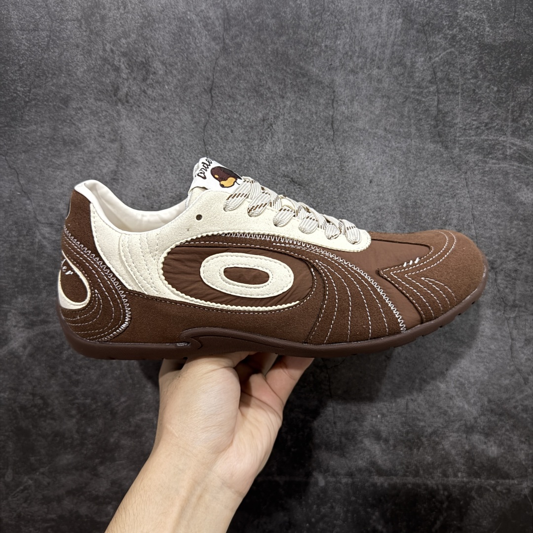 【公司级】OLD ORDER Turbo-Lite芭蕾复古德训鞋 鞋子上脚效果很帅好看 码数很正不偏码 鞋身透气舒适不臭脚 鞋底防滑耐磨 鞋带自带Hello Kitty玫瑰金配件 鞋底好软，脚感特别舒服 逛街穿一天都不累脚的 货号：O2320814 尺码：35-44 编码：TLB270280-选品中心