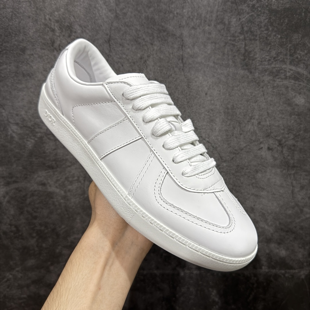 图片[3]-【纯原H版】DIOR迪奥 B01 Matchpoint 牛皮革 圆头扁形鞋带、低帮板鞋 大厂出品 良心品质 一比一打造 鞋面内里全是头层牛皮 Tpu大底 牛皮成型垫PU垫底 市场顶级版本 标志着Dior经典款式的回归,以时尚优雅的廓形重新诠释。采用光滑皮革精心制作,鞋舌和内部侧面饰以Dior标志,鞋后跟处饰以CDIcon标志。搭配同色调橡胶鞋底点缀以Dior标志,可与Dior Icons限定 的各式造型搭配,打造精致造型。 颜色：白、黑、灰三色 尺码：40-44 偏大半码-选品中心