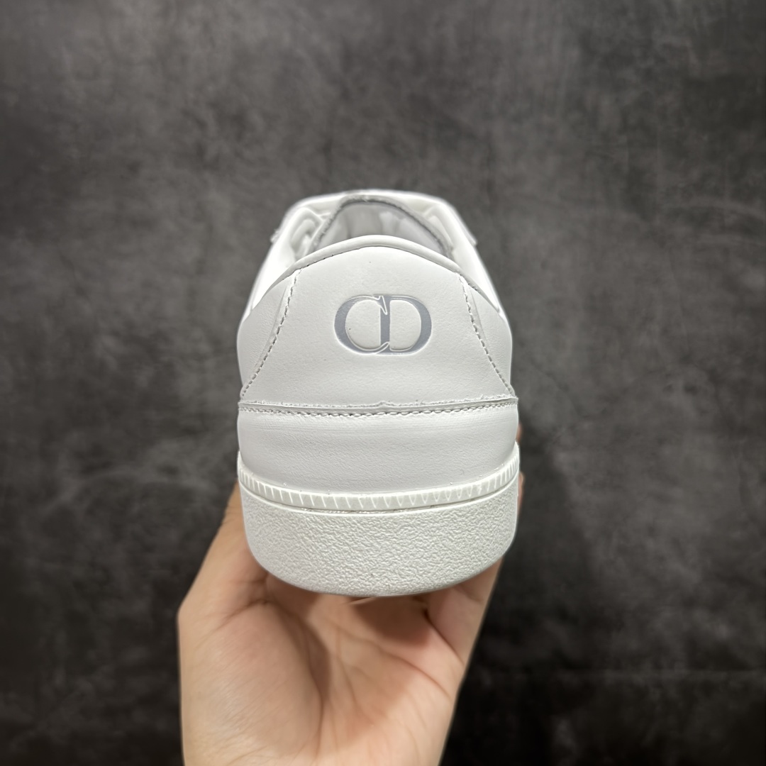 图片[4]-【纯原H版】DIOR迪奥 B01 Matchpoint 牛皮革 圆头扁形鞋带、低帮板鞋 大厂出品 良心品质 一比一打造 鞋面内里全是头层牛皮 Tpu大底 牛皮成型垫PU垫底 市场顶级版本 标志着Dior经典款式的回归,以时尚优雅的廓形重新诠释。采用光滑皮革精心制作,鞋舌和内部侧面饰以Dior标志,鞋后跟处饰以CDIcon标志。搭配同色调橡胶鞋底点缀以Dior标志,可与Dior Icons限定 的各式造型搭配,打造精致造型。 颜色：白、黑、灰三色 尺码：40-44 偏大半码-选品中心