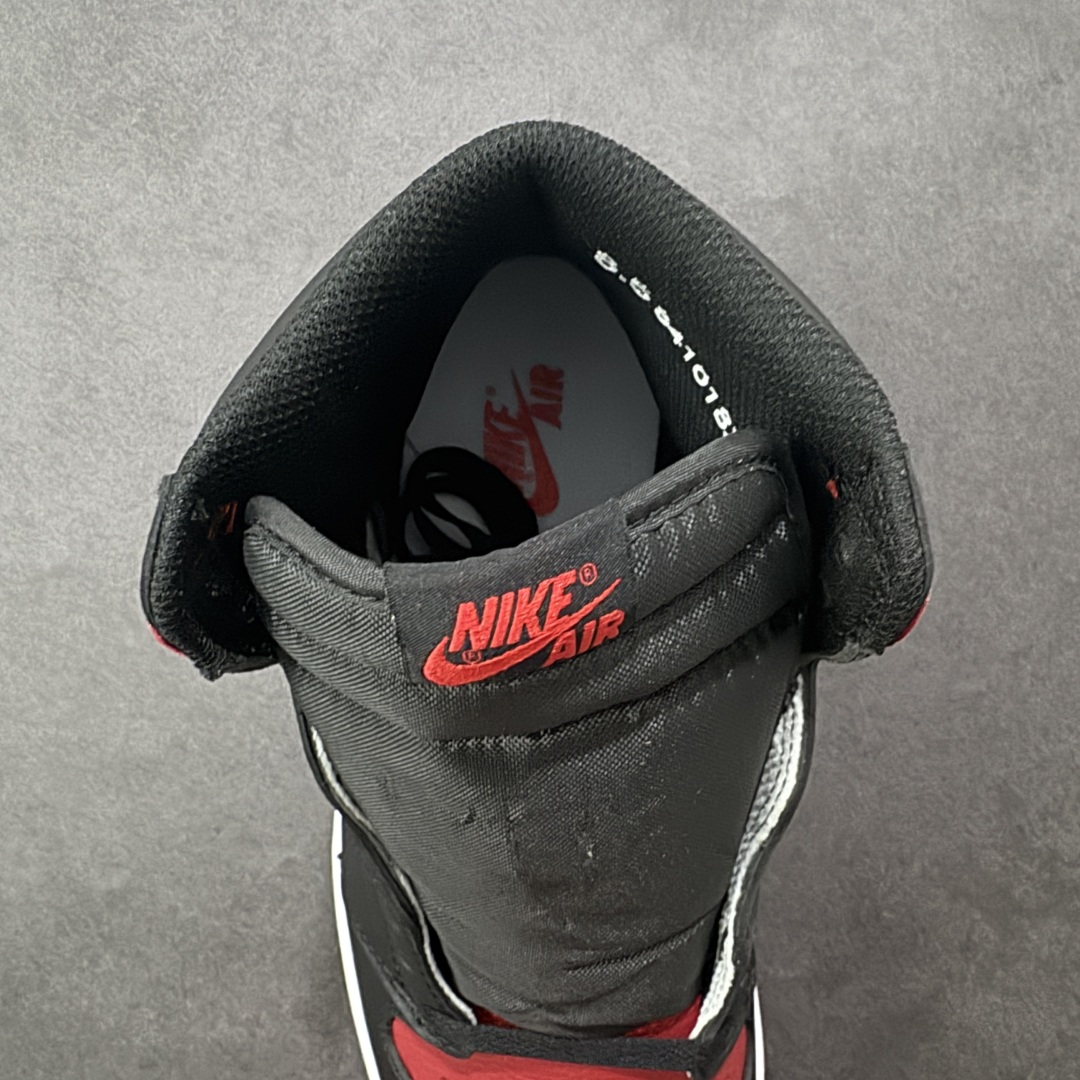图片[7]-【公司级头层】AIR Jordan 1 RETRO HIGH OG 高帮 黑红禁穿 原装纸板原楦开发 极致鞋型一眼正即视感 #独家私模原档案开模，自动区别市面版本 #全鞋采用东莞头层皮，用料绝不含糊 #飞翼3D高频立体感十足 细节全方面到位 #全鞋电脑车线 顶级工艺 完美清洁度 货号： 555088-001 尺码：36-47.5-选品中心