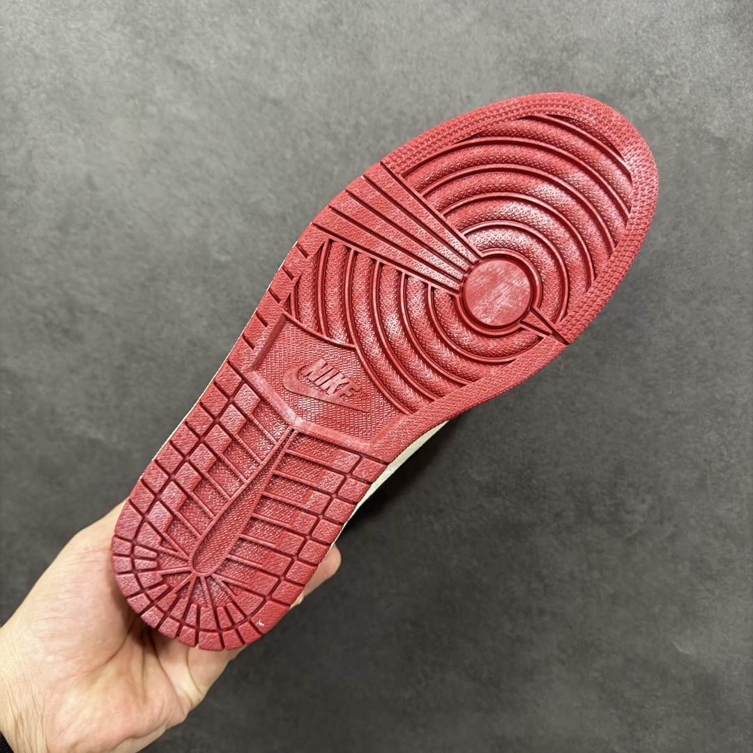 图片[9]-【公司级头层】AIR Jordan 1 RETRO HIGH OG 高帮 芝加哥 原装纸板原楦开发 极致鞋型一眼正即视感 #独家私模原档案开模，自动区别市面版本 #全鞋采用东莞头层皮，用料绝不含糊 #飞翼3D高频立体感十足 细节全方面到位 #全鞋电脑车线 顶级工艺 完美清洁度 货号： DZ5485-612 尺码：36-47带半码-选品中心