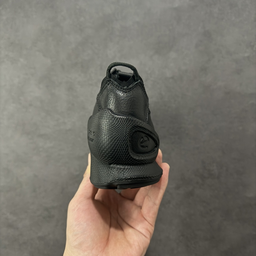 图片[4]-【纯原头层版】ECCO Biom 2025款 爱步 健步 低帮 黑色 圆通系带户外运动登山鞋徒步鞋 经典和现代工艺品质融合 精选小牛皮面料 百搭休闲老爹鞋 舒适性相当不错 版型楦型非常到位上脚 专柜热销款 独有鞋型设计 特有Logo车边 特别有型 北欧风格 舒适 休闲保暖 超弹性 耐磨 减震 按摩大底(PU+TPU 组合） 货号：800424-01001 尺码：39-45 编码：YBB310320-选品中心