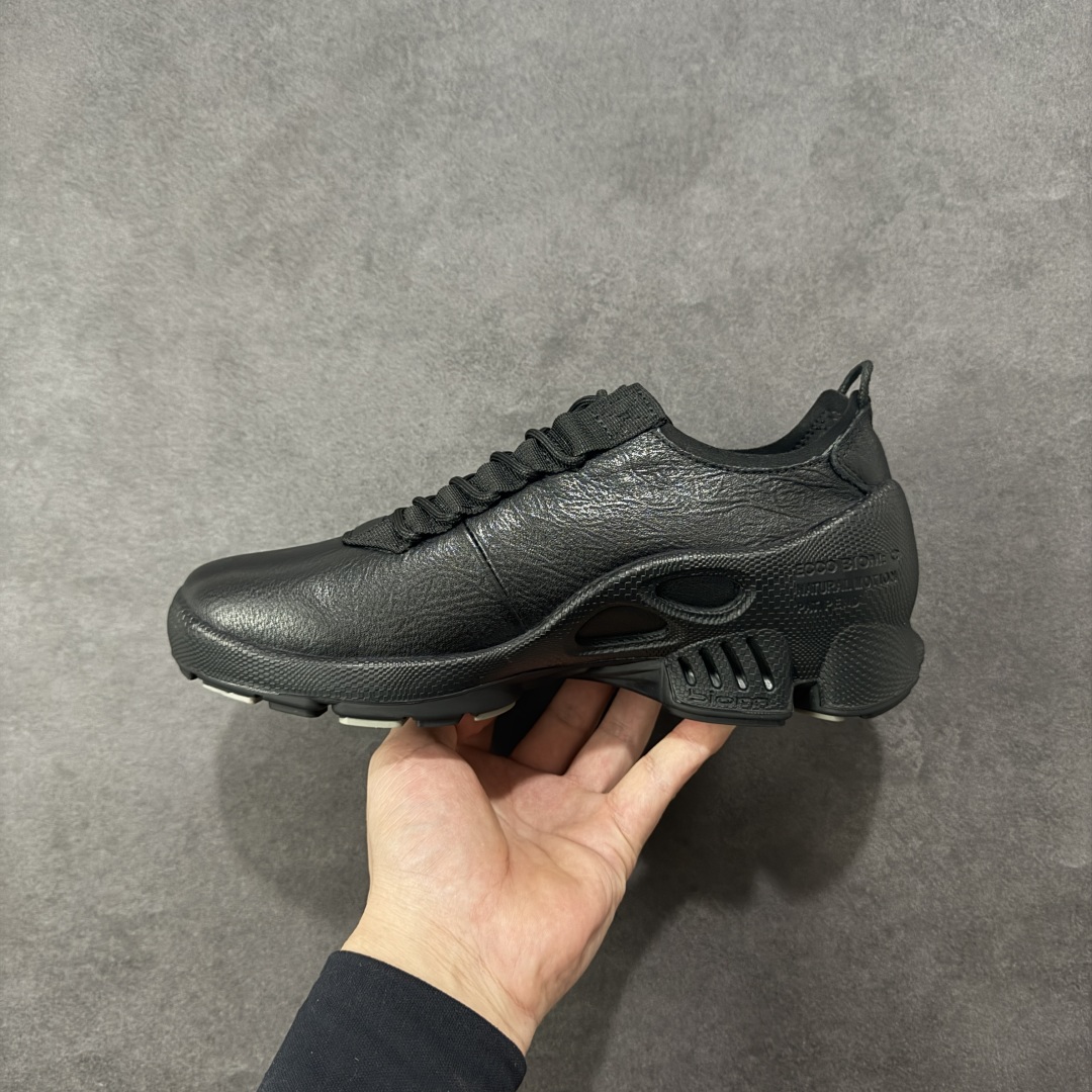 图片[2]-【纯原头层版】ECCO Biom 2025款 爱步 健步 低帮 黑色 圆通系带户外运动登山鞋徒步鞋 经典和现代工艺品质融合 精选小牛皮面料 百搭休闲老爹鞋 舒适性相当不错 版型楦型非常到位上脚 专柜热销款 独有鞋型设计 特有Logo车边 特别有型 北欧风格 舒适 休闲保暖 超弹性 耐磨 减震 按摩大底(PU+TPU 组合） 货号：800424-01001 尺码：39-45 编码：YBB310320-选品中心