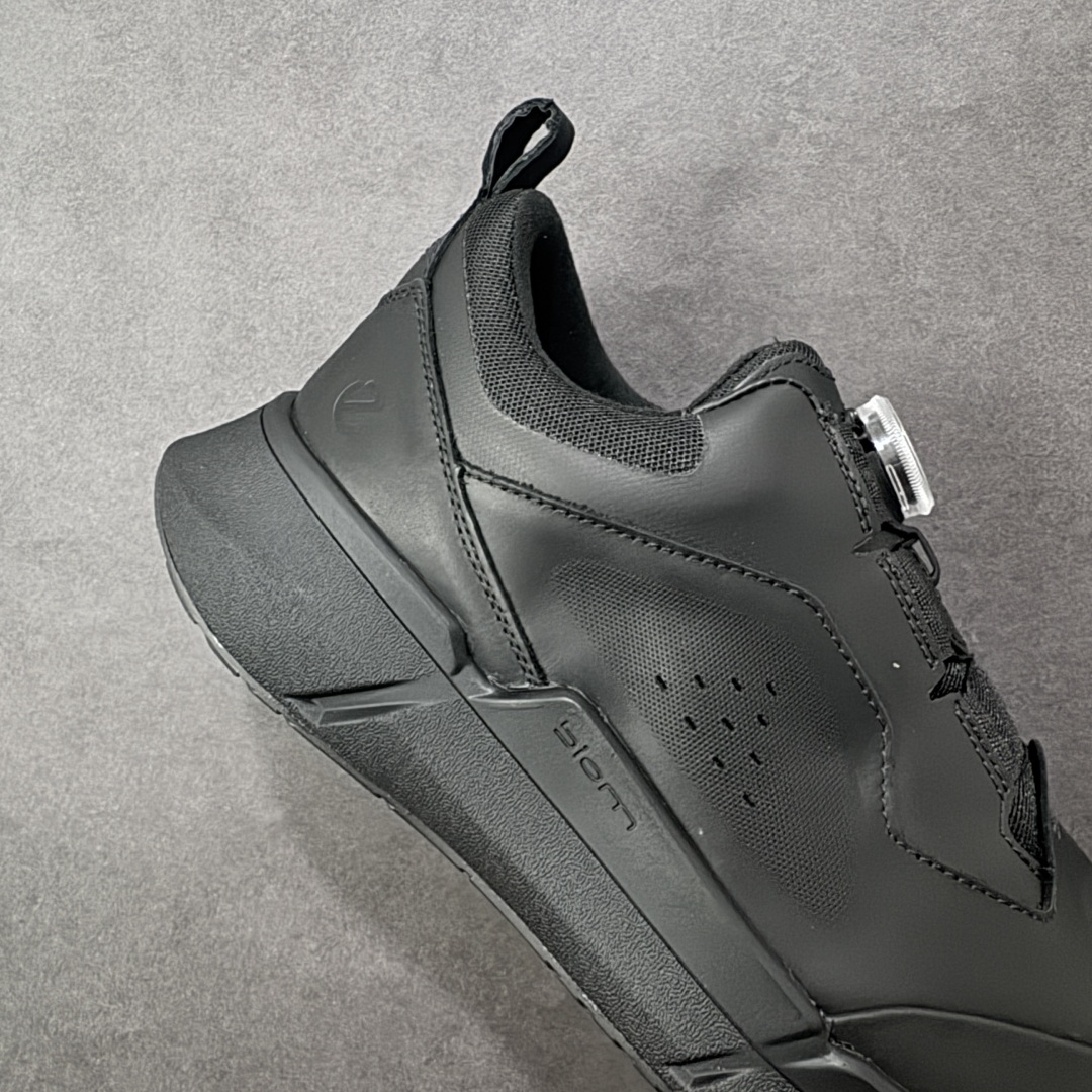 图片[6]-【纯原头层版】ECCO Biom 2025款 爱步 健步 低帮 黑色 圆通系带户外运动登山鞋徒步鞋 经典和现代工艺品质融合 精选小牛皮面料 百搭休闲老爹鞋 舒适性相当不错 版型楦型非常到位上脚 专柜热销款 独有鞋型设计 特有Logo车边 特别有型 北欧风格 舒适 休闲保暖 超弹性 耐磨 减震 按摩大底(PU+TPU 组合） 货号：830864-01001 尺码：39-45 编码：YBB310320-选品中心