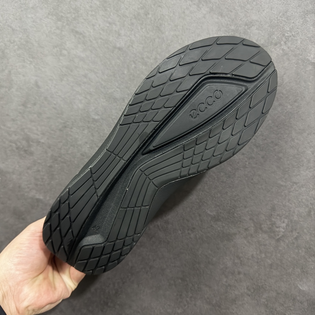 图片[9]-【纯原头层版】ECCO Biom 2025款 爱步 健步 低帮 黑色 圆通系带户外运动登山鞋徒步鞋 经典和现代工艺品质融合 精选小牛皮面料 百搭休闲老爹鞋 舒适性相当不错 版型楦型非常到位上脚 专柜热销款 独有鞋型设计 特有Logo车边 特别有型 北欧风格 舒适 休闲保暖 超弹性 耐磨 减震 按摩大底(PU+TPU 组合） 货号：830864-01001 尺码：39-45 编码：YBB310320-选品中心