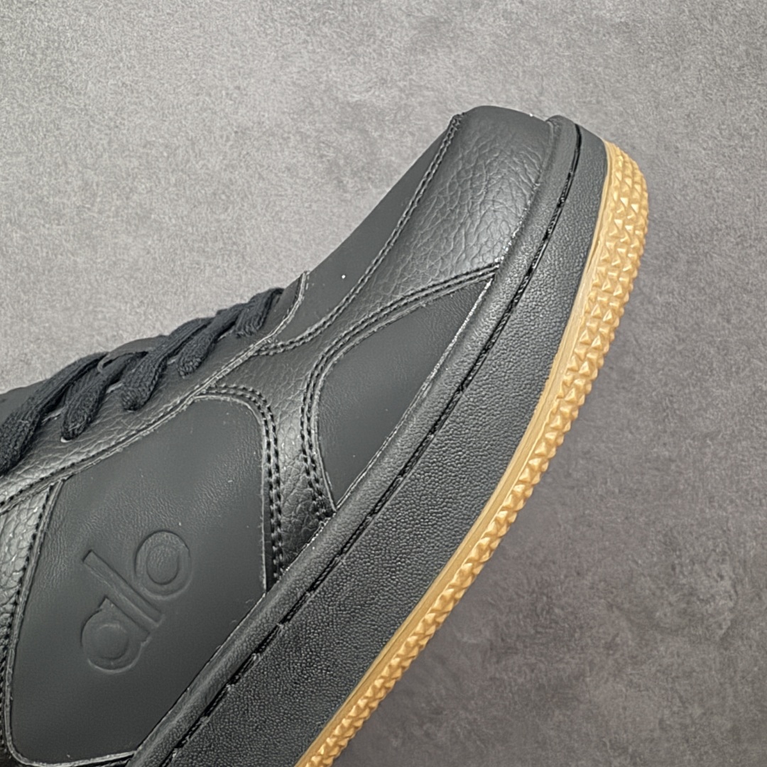 图片[5]-【K版】Alo Yoga Recovery Mode 人气单品 舒适简约防滑耐磨低帮休闲板鞋  #Alo Yoga于2007年创立于洛杉矶，意在传播有意识的运动，同时激发人们的健康意识与创造力。品牌的核心理念在于制作能够带来完美体验的瑜伽服饰与功能性单品，让有意识的运动融入并改变生活。  货号：A0685U 尺码：36-45-选品中心