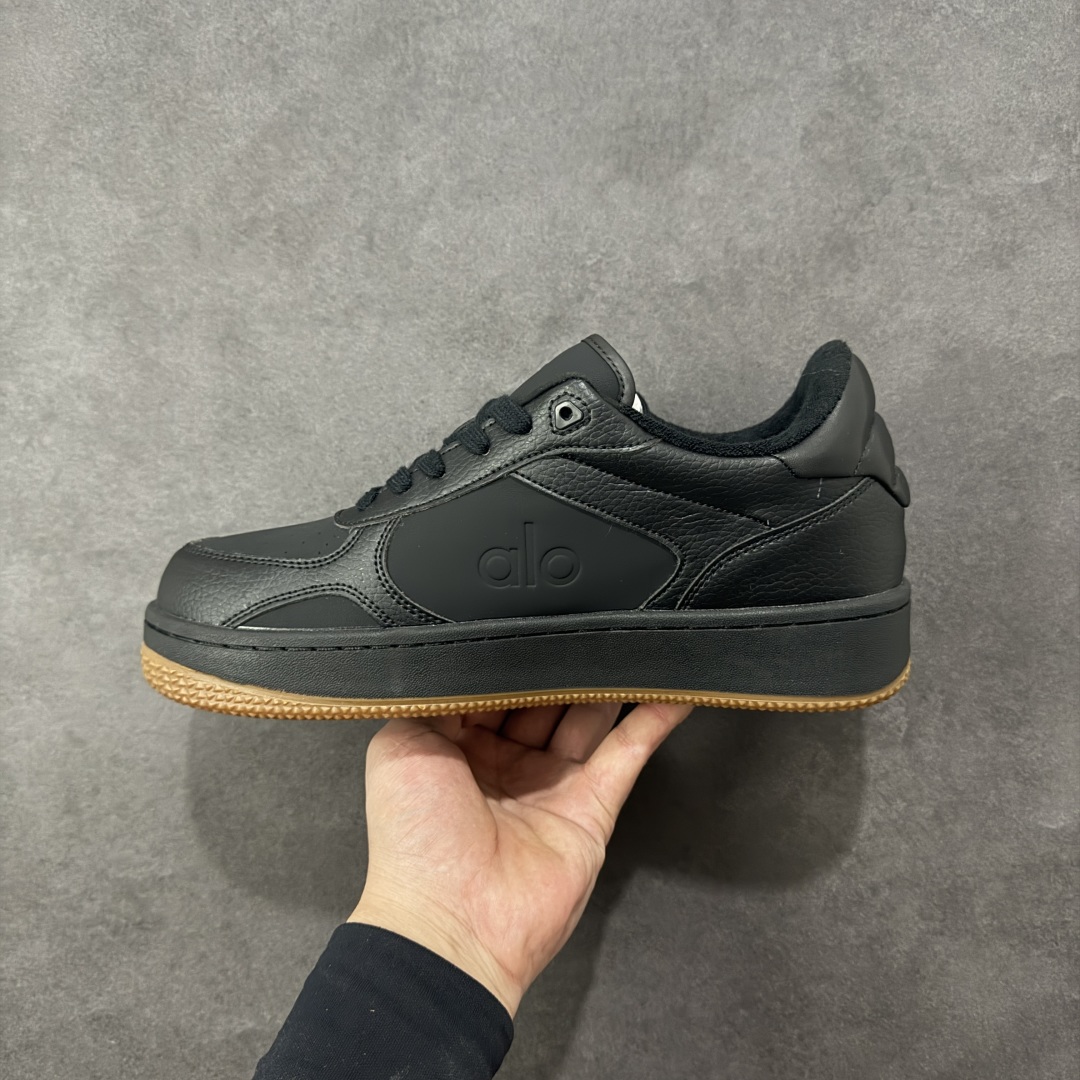 图片[2]-【K版】Alo Yoga Recovery Mode 人气单品 舒适简约防滑耐磨低帮休闲板鞋  #Alo Yoga于2007年创立于洛杉矶，意在传播有意识的运动，同时激发人们的健康意识与创造力。品牌的核心理念在于制作能够带来完美体验的瑜伽服饰与功能性单品，让有意识的运动融入并改变生活。  货号：A0685U 尺码：36-45-选品中心