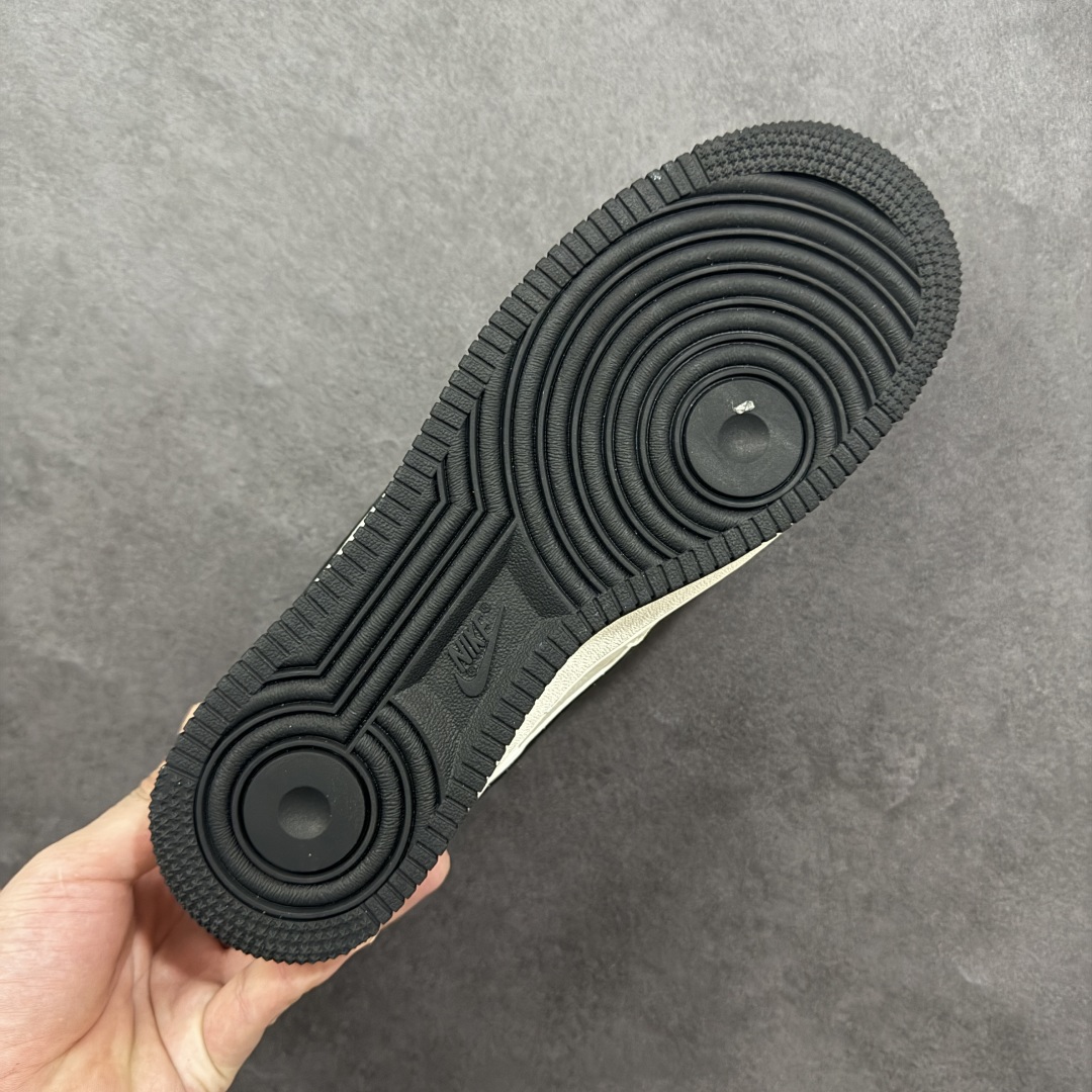 图片[9]-【定制版】Nike Air Force 1\’07 Low 联名 经典黑满天星 空军一号低帮休闲板鞋 JP8028-059  #原楦头原纸板 原装鞋盒 定制五金配件 内置全掌气垫 原厂鞋底  尺码：36 36.5 37.5 38 38.5 39 40 40.5 41 42 42.5 43 44 44.5 45 编码：HXSB310320-选品中心