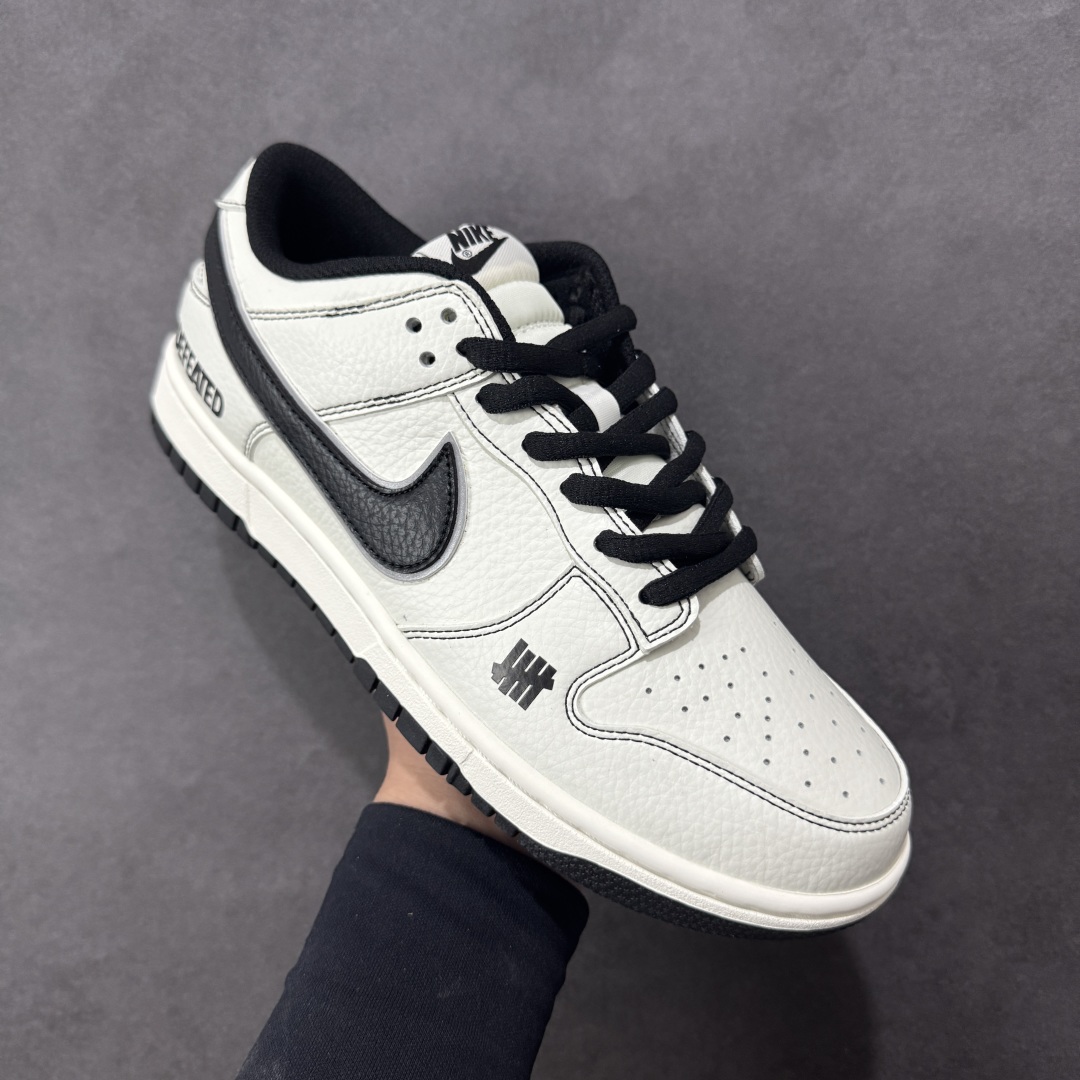图片[3]-【定制版】Nike SB Dunk Low x UNDEFEATED UND联名-白黑线条 纯原大厂出品 极力推荐 原装头层材料 独家版型蒸餾加工帶來的是更好的视觉和脚感体验大厂纯原品质出货 清洁度 电绣工艺 皮料切割干净无任何毛边 细节完美 货号：UN1697-666 尺码：36 36.5 37.5 38 38.5 39 40 40.5 41 42 42.5 43 44 44.5 45 编码：HXSB270280-选品中心