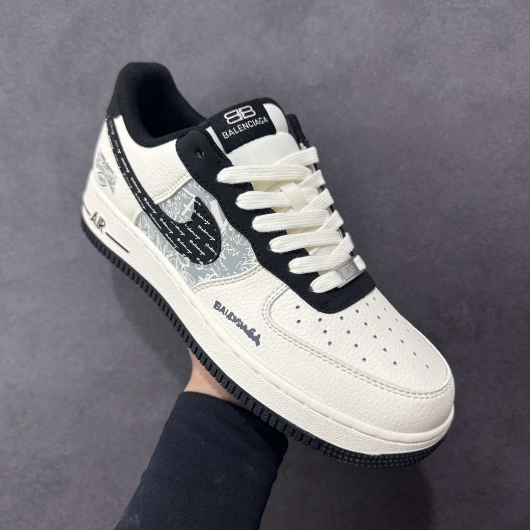 图片[3]-【定制版】Nike Air Force 1\’07 Low 巴黎世家联名 米白黑钩印刷 空军一号低帮休闲板鞋  #原楦头原纸板 原装鞋盒 定制五金配件 内置全掌气垫 原厂鞋底 货号：XD2588-611  尺码：36 36.5 37.5 38 38.5 39 40 40.5 41 42 42.5 43 44 44.5 45-选品中心