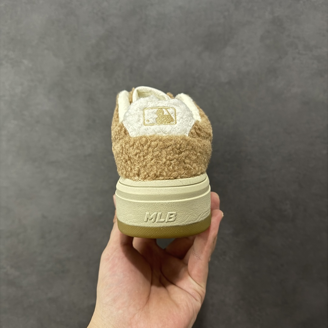 图片[4]-【纯原福利】韩国洋基队NY大标潮流老爹鞋 MLB小白鞋市面上唯一顶级纯原版本 原材料打造 原楦原档案数据开发版型 完美鞋头弧度/后套收口效果🆚市面文案版本‼️ 原厂立体填充鞋舌海绵 中底注胶孔原数据开发模具大底 原厂转印标 保证不掉字 内增高6cm 原厂1：1模具开发 原厂进口纳米材质 原厂 全套手提袋 原盒雷射防伪标包装 天猫订单品质 官网尺码35 36 36.5 37.5 38 38.5 39 40 40.5 41 42 42.5 43 44 44.5 45-选品中心