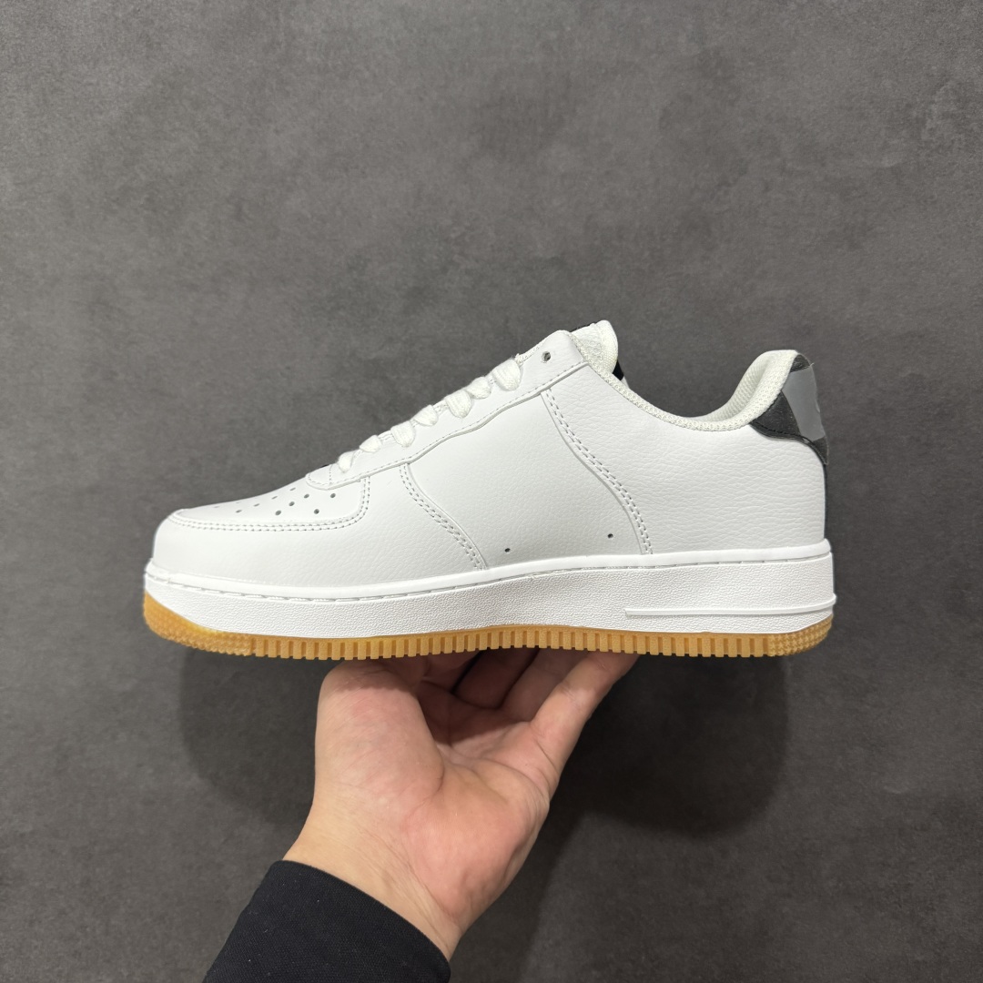 图片[2]-福利特价【GQ福利】Nike Air Force 1 Low 空军一号低帮运动休闲板鞋 原楦头原纸板 打造纯正空军版型 专注外贸渠道 全掌内置蜂窝气垫 原盒配件 原厂中底钢印、拉帮完美 尺码：36 36.5 37.5 38 38.5 39 40 40.5 41 42 42.5 43 44 44.5 45 编码：GQA160170-选品中心
