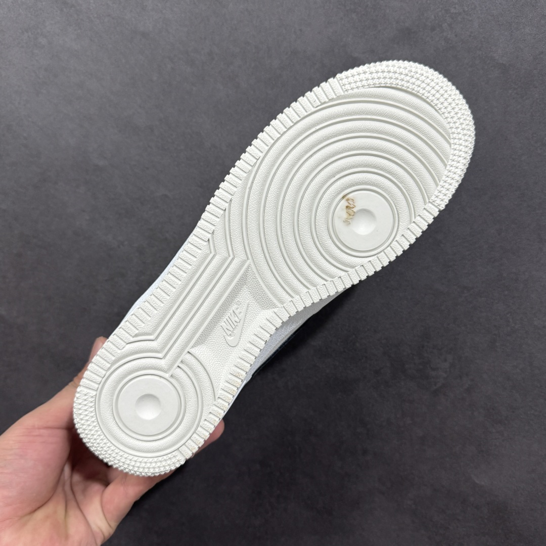 图片[9]-福利特价【GQ福利】Nike Air Force 1 Low 空军一号低帮运动休闲板鞋 原楦头原纸板 打造纯正空军版型 专注外贸渠道 全掌内置蜂窝气垫 原盒配件 原厂中底钢印、拉帮完美 尺码：36 36.5 37.5 38 38.5 39 40 40.5 41 42 42.5 43 44 44.5 45 编码：GQA160170-选品中心