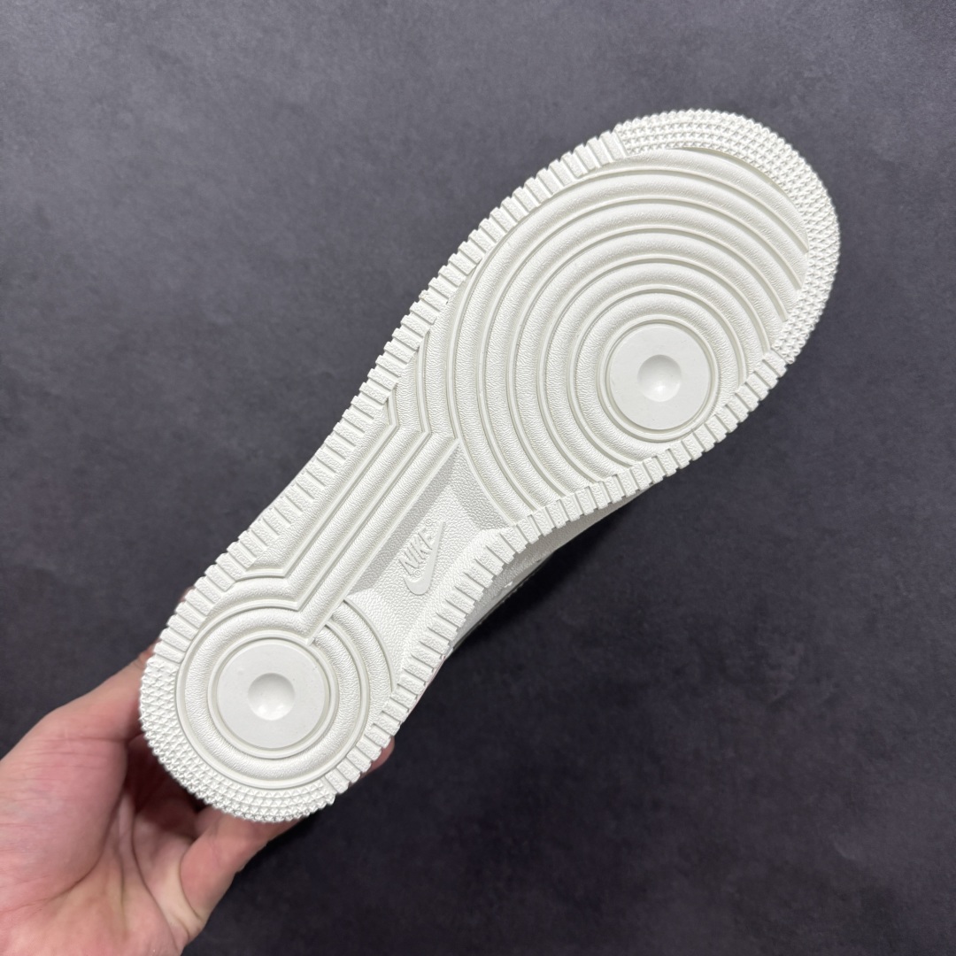 图片[9]-福利特价【GQ福利】Nike Air Force 1 Low 空军一号低帮运动休闲板鞋 原楦头原纸板 打造纯正空军版型 专注外贸渠道 全掌内置蜂窝气垫 原盒配件 原厂中底钢印、拉帮完美 尺码：36 36.5 37.5 38 38.5 39 40 40.5 41 42 42.5 43 44 44.5 45 编码：GQA160170-选品中心