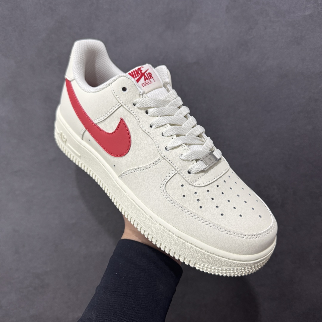 图片[3]-福利特价【GQ福利】Nike Air Force 1 Low 空军一号低帮运动休闲板鞋 原楦头原纸板 打造纯正空军版型 专注外贸渠道 全掌内置蜂窝气垫 原盒配件 原厂中底钢印、拉帮完美 尺码：36 36.5 37.5 38 38.5 39 40 40.5 41 42 42.5 43 44 44.5 45 编码：GQA160170-选品中心