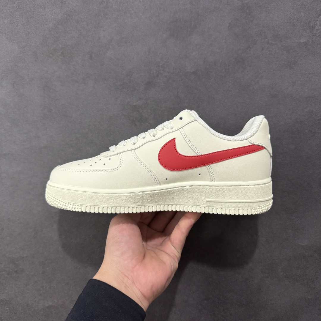 图片[2]-福利特价【GQ福利】Nike Air Force 1 Low 空军一号低帮运动休闲板鞋 原楦头原纸板 打造纯正空军版型 专注外贸渠道 全掌内置蜂窝气垫 原盒配件 原厂中底钢印、拉帮完美 尺码：36 36.5 37.5 38 38.5 39 40 40.5 41 42 42.5 43 44 44.5 45 编码：GQA160170-选品中心
