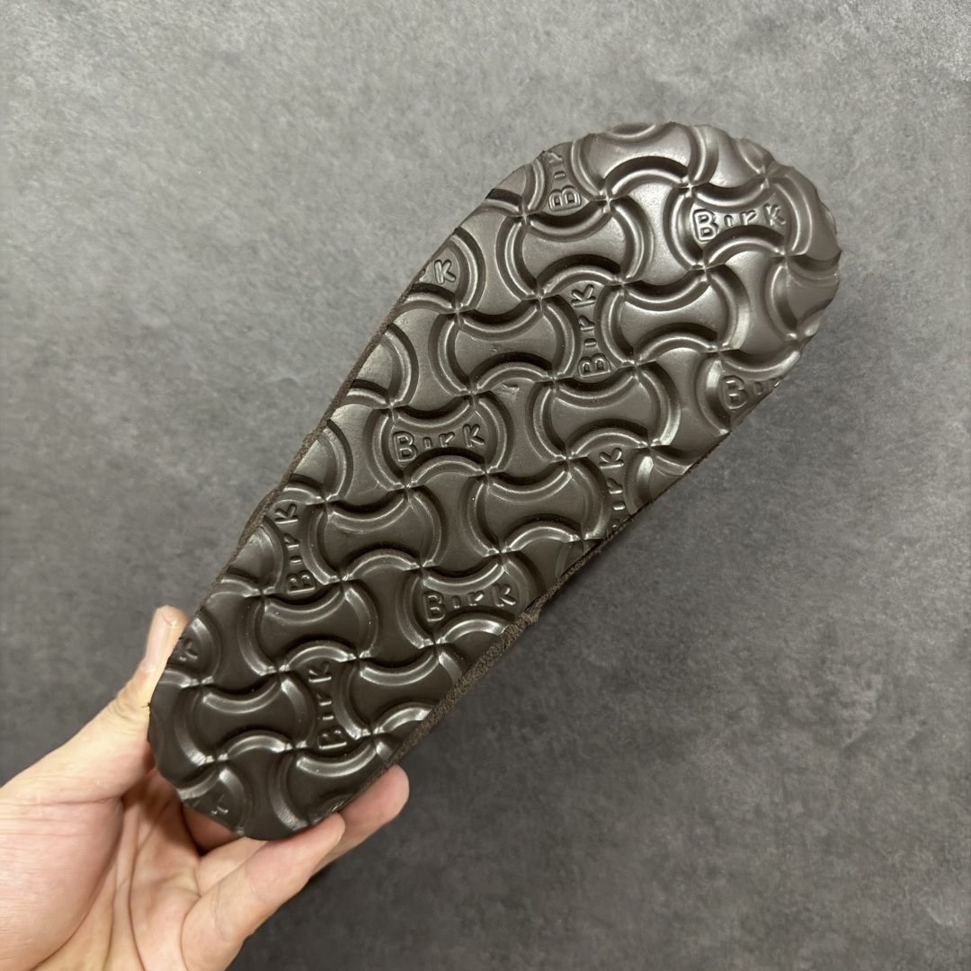 图片[9]-【莞产版本】勃肯 全包式懒人单鞋 博肯Birkenstock Birkenstock London Suede Leather 伦敦系列包头平底复古软木底休闲拖鞋 舒适又时髦,潮人都在穿!德国百年知名鞋履，中底鞋床搭载波状外形缓震软木橡胶#外置EVA轻量片装外底❗ 尺码：35 36 37 38 39 40 41 42 43 44 45 46-选品中心