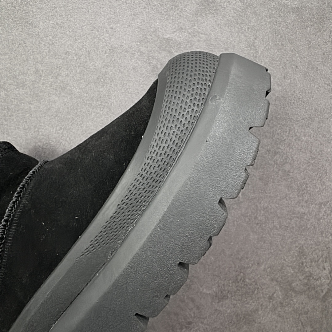 图片[5]-【纯原版】UGG 王一博同款中性款雪地靴 1174196 十年品牌制鞋代工厂生产线出品 注重每一处细节 隆丰A级真羊皮毛一体 完全遵循ZP工艺流程打造 尺码：35 36 37 38 39 40 41 42 42 44 45 编码：YQB350360-选品中心