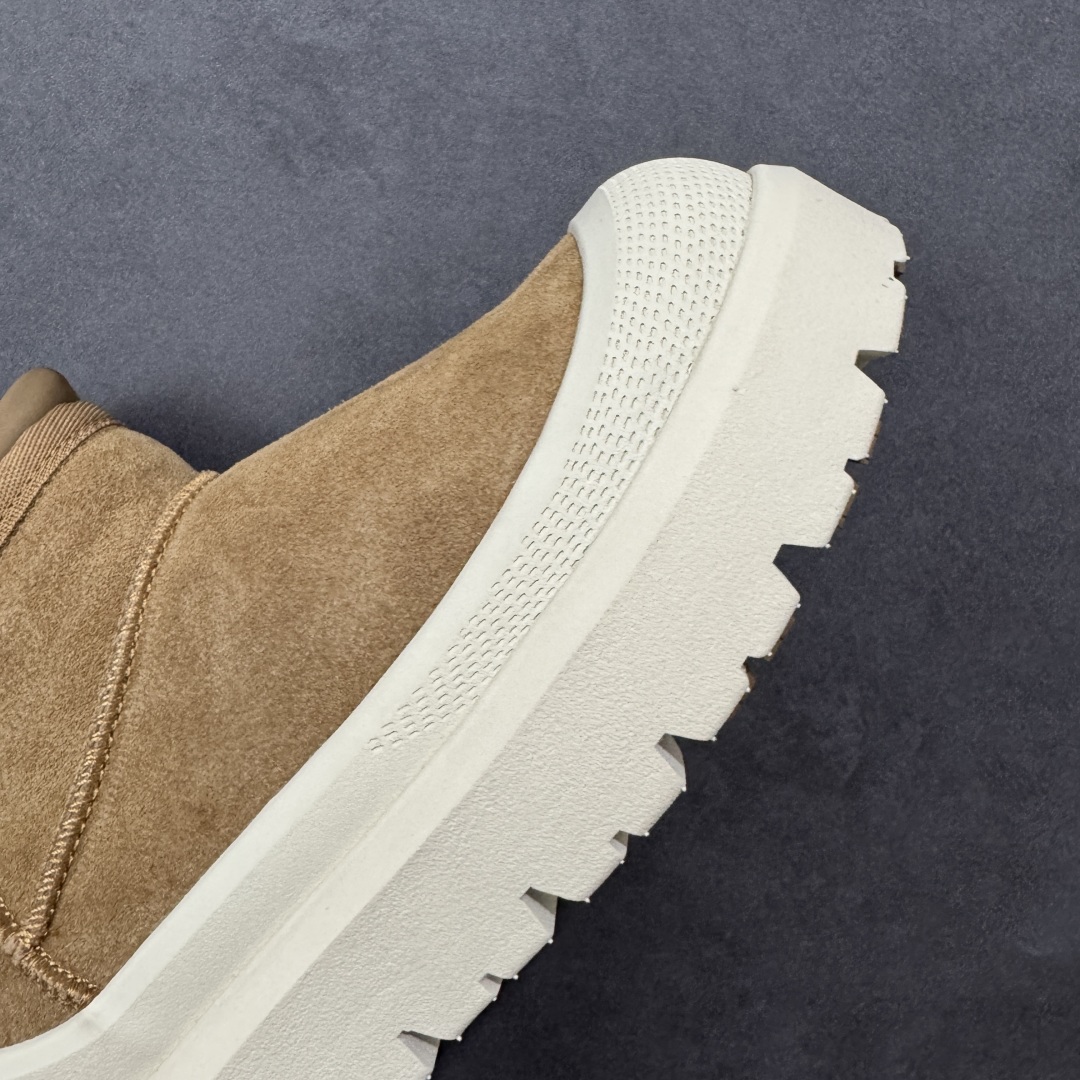 图片[5]-【纯原版】UGG 王一博同款中性款雪地靴 1174196 十年品牌制鞋代工厂生产线出品 注重每一处细节 隆丰A级真羊皮毛一体 完全遵循ZP工艺流程打造 尺码：35 36 37 38 39 40 41 42 42 44 45 编码：YQB350360-选品中心