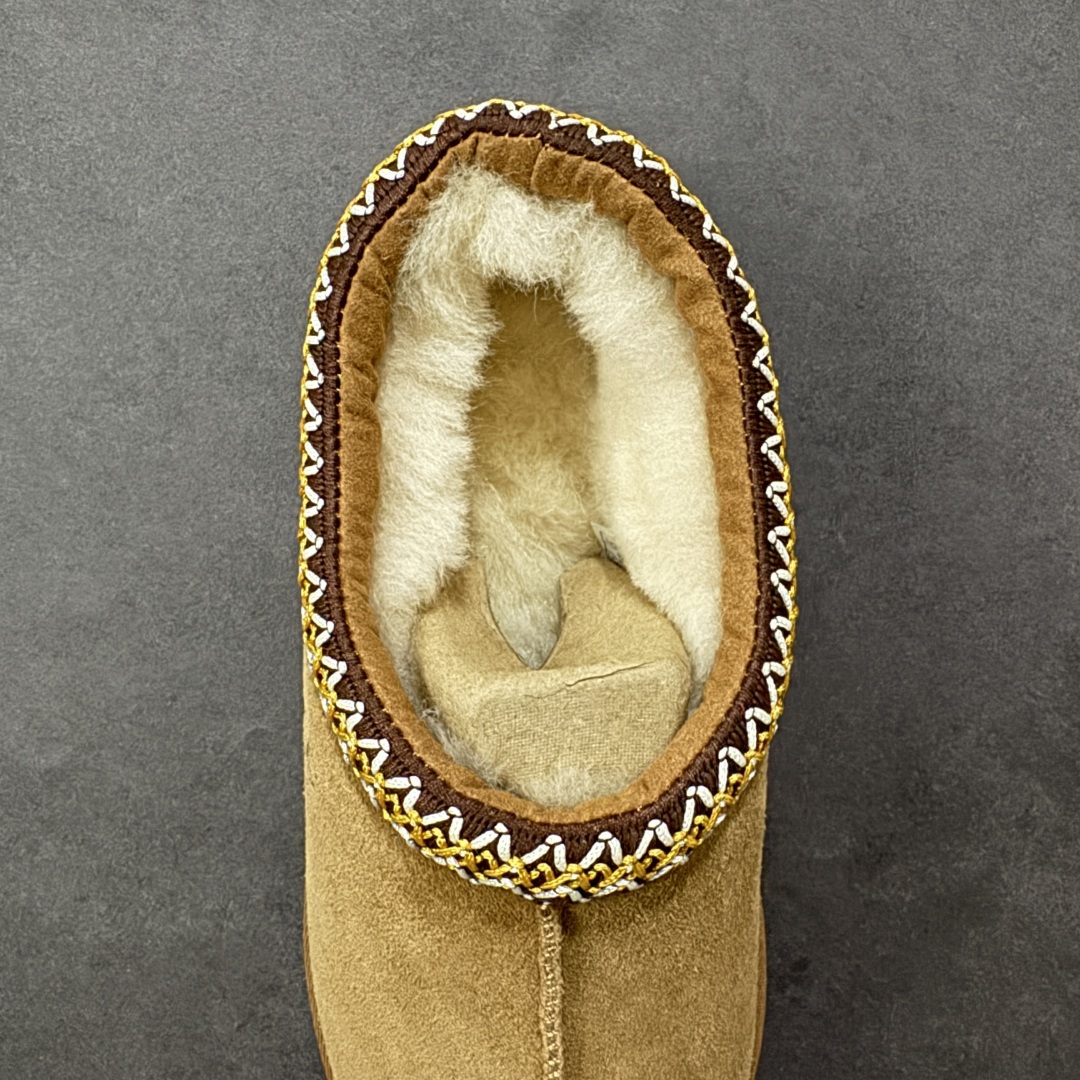 图片[7]-【莞产X1版本】 市面顶级版本 UGG Tazz W/5955 民族风薄底男女款 小红书爆款 广州外贸大厂生产 鞋头到鞋垫真羊皮毛一体 独立外盒包装 芯片 带防水工艺 区别市面任何版本 5cm厚底 独立原版开发大底 羊绒鞋垫 冬季保暖外出 家居都是很适合的选择 进年uug推出款式系列 局部偏向年轻消费者喜好 也走到时尚潮流穿搭的前沿 鞋身材质 防泼水涂层翻毛皮鞋面 17毫米UGGPURE™植入式羊毛内底 轻便防滑舒适橡胶外底 带有品牌LOGO商标 带全套包装 尺码： 35-45-选品中心