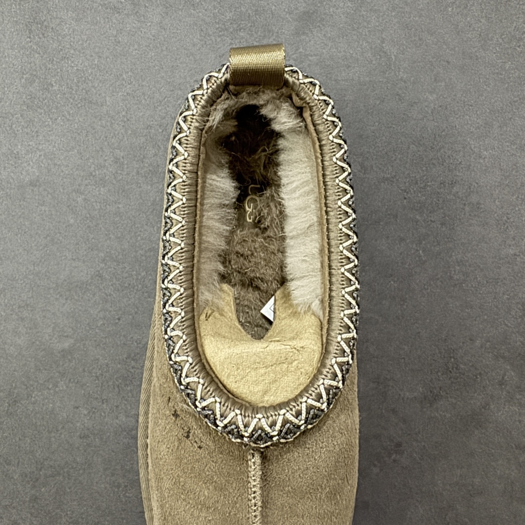 图片[7]-【莞产X1版本】 市面顶级版本 UGG Tazz W/1122553 民族风厚底女款 小红书爆款 广州外贸大厂生产 鞋头到鞋垫真羊皮毛一体 独立外盒包装 芯片 带防水工艺 区别市面任何版本 5cm厚底 独立原版开发大底 羊绒鞋垫 冬季保暖外出 家居都是很适合的选择 进年uug推出款式系列 局部偏向年轻消费者喜好 也走到时尚潮流穿搭的前沿 鞋身材质 防泼水涂层翻毛皮鞋面 17毫米UGGPURE™植入式羊毛内底 轻便防滑舒适橡胶外底 带有品牌LOGO商标 带全套包装 尺码： 35-40-选品中心