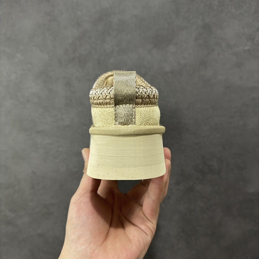 图片[4]-【莞产X1版本】 市面顶级版本 UGG Tazz W/1122553 民族风厚底女款 小红书爆款 广州外贸大厂生产 鞋头到鞋垫真羊皮毛一体 独立外盒包装 芯片 带防水工艺 区别市面任何版本 5cm厚底 独立原版开发大底 羊绒鞋垫 冬季保暖外出 家居都是很适合的选择 进年uug推出款式系列 局部偏向年轻消费者喜好 也走到时尚潮流穿搭的前沿 鞋身材质 防泼水涂层翻毛皮鞋面 17毫米UGGPURE™植入式羊毛内底 轻便防滑舒适橡胶外底 带有品牌LOGO商标 带全套包装 尺码： 35-40-选品中心