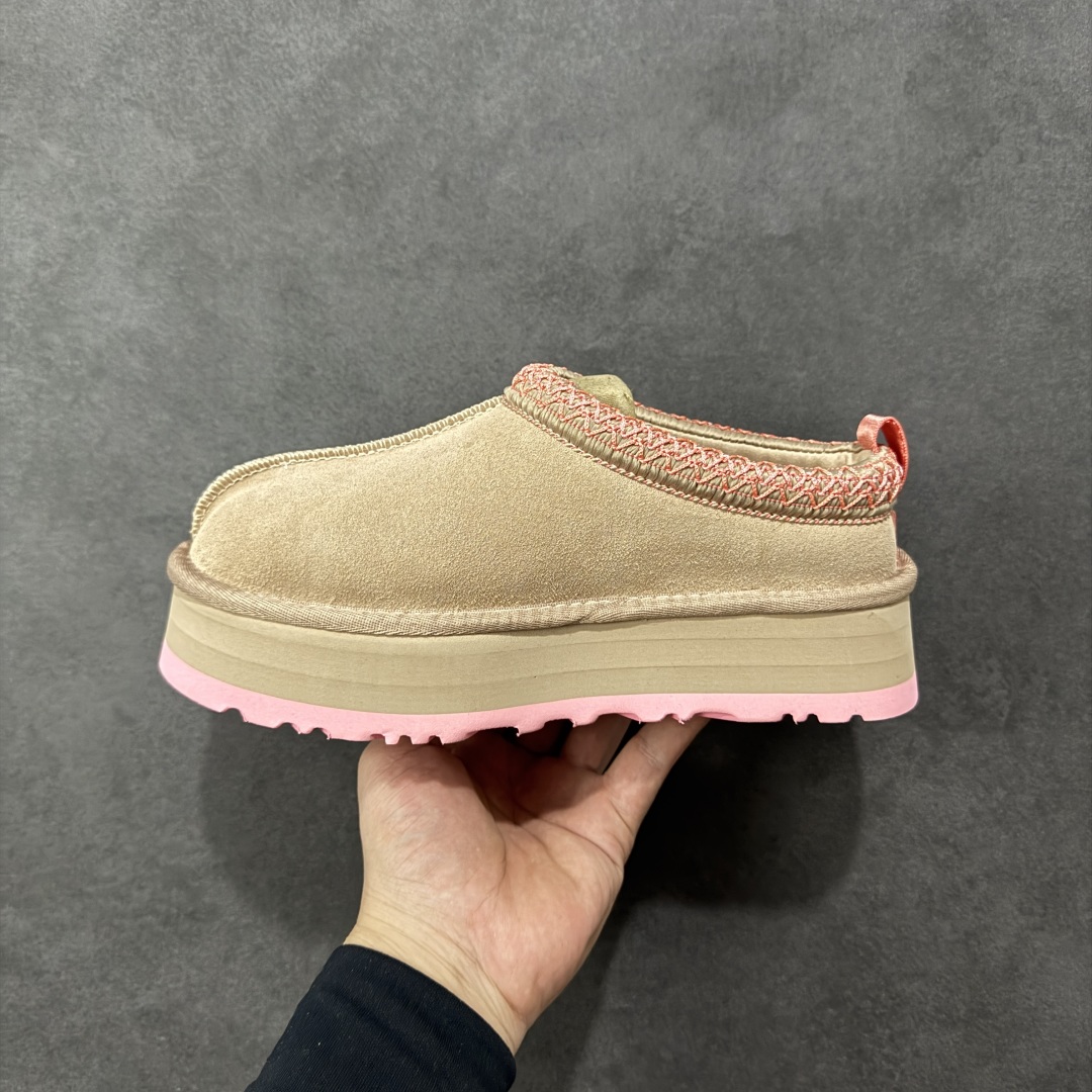 图片[2]-【莞产X1版本】 市面顶级版本 UGG Tazz W/1172130 民族风厚底女款 小红书爆款 广州外贸大厂生产 鞋头到鞋垫真羊皮毛一体 独立外盒包装 芯片 带防水工艺 区别市面任何版本 5cm厚底 独立原版开发大底 羊绒鞋垫 冬季保暖外出 家居都是很适合的选择 进年uug推出款式系列 局部偏向年轻消费者喜好 也走到时尚潮流穿搭的前沿 鞋身材质 防泼水涂层翻毛皮鞋面 17毫米UGGPURE™植入式羊毛内底 轻便防滑舒适橡胶外底 带有品牌LOGO商标 带全套包装 尺码： 35-40-选品中心