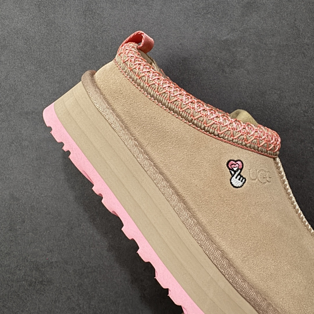 图片[6]-【莞产X1版本】 市面顶级版本 UGG Tazz W/1172130 民族风厚底女款 小红书爆款 广州外贸大厂生产 鞋头到鞋垫真羊皮毛一体 独立外盒包装 芯片 带防水工艺 区别市面任何版本 5cm厚底 独立原版开发大底 羊绒鞋垫 冬季保暖外出 家居都是很适合的选择 进年uug推出款式系列 局部偏向年轻消费者喜好 也走到时尚潮流穿搭的前沿 鞋身材质 防泼水涂层翻毛皮鞋面 17毫米UGGPURE™植入式羊毛内底 轻便防滑舒适橡胶外底 带有品牌LOGO商标 带全套包装 尺码： 35-40-选品中心