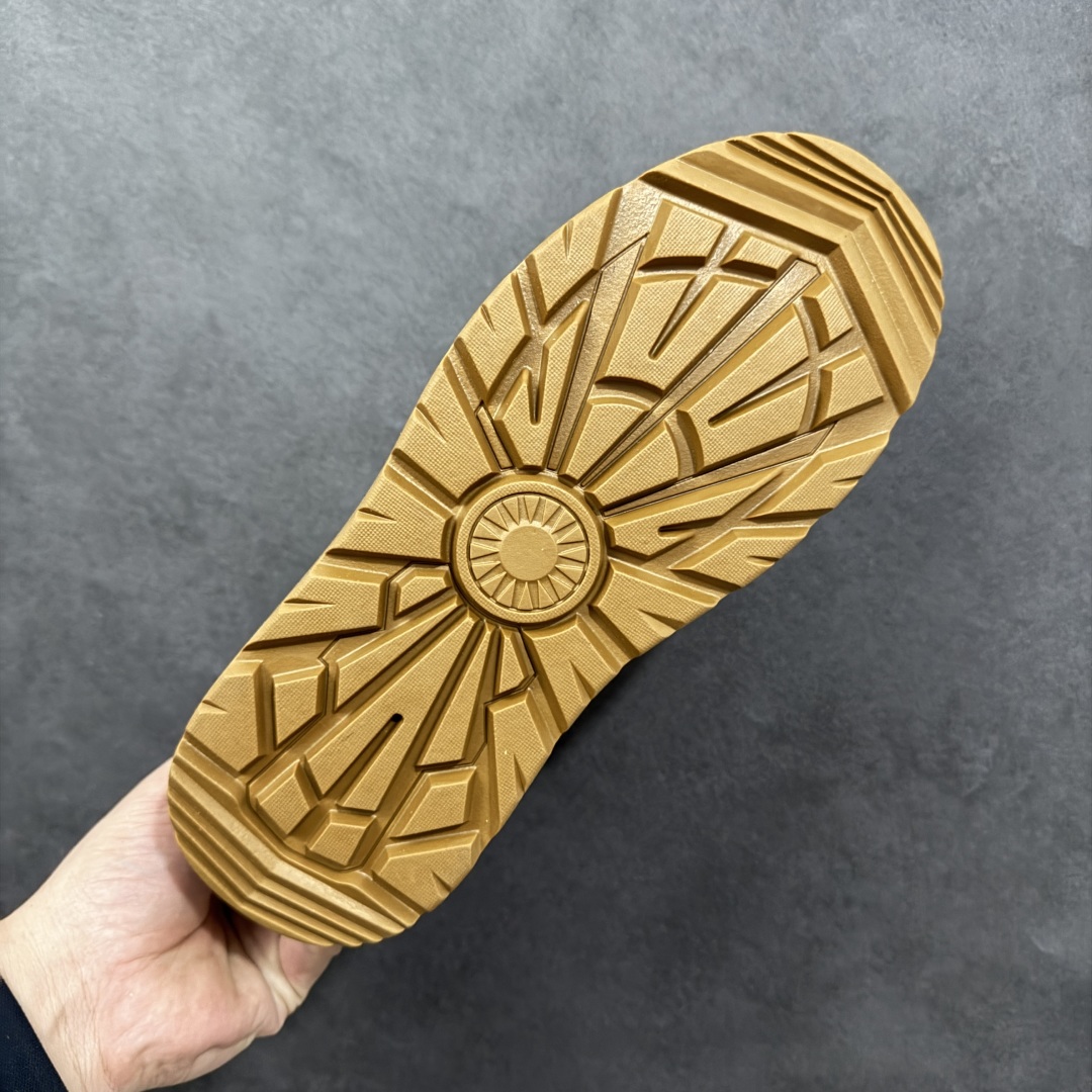 图片[9]-【莞产版本】最新官方改版新款 平台外贸专供 UGG ULTRA MINI PLATFORM 男士短靴冬季中性雪地鞋 U9807 十年品牌制鞋代工厂生产线出品 注重每一处细节 隆丰A级羊皮毛一体 完全遵循ZP工艺流程打造 尺码：39-44-选品中心