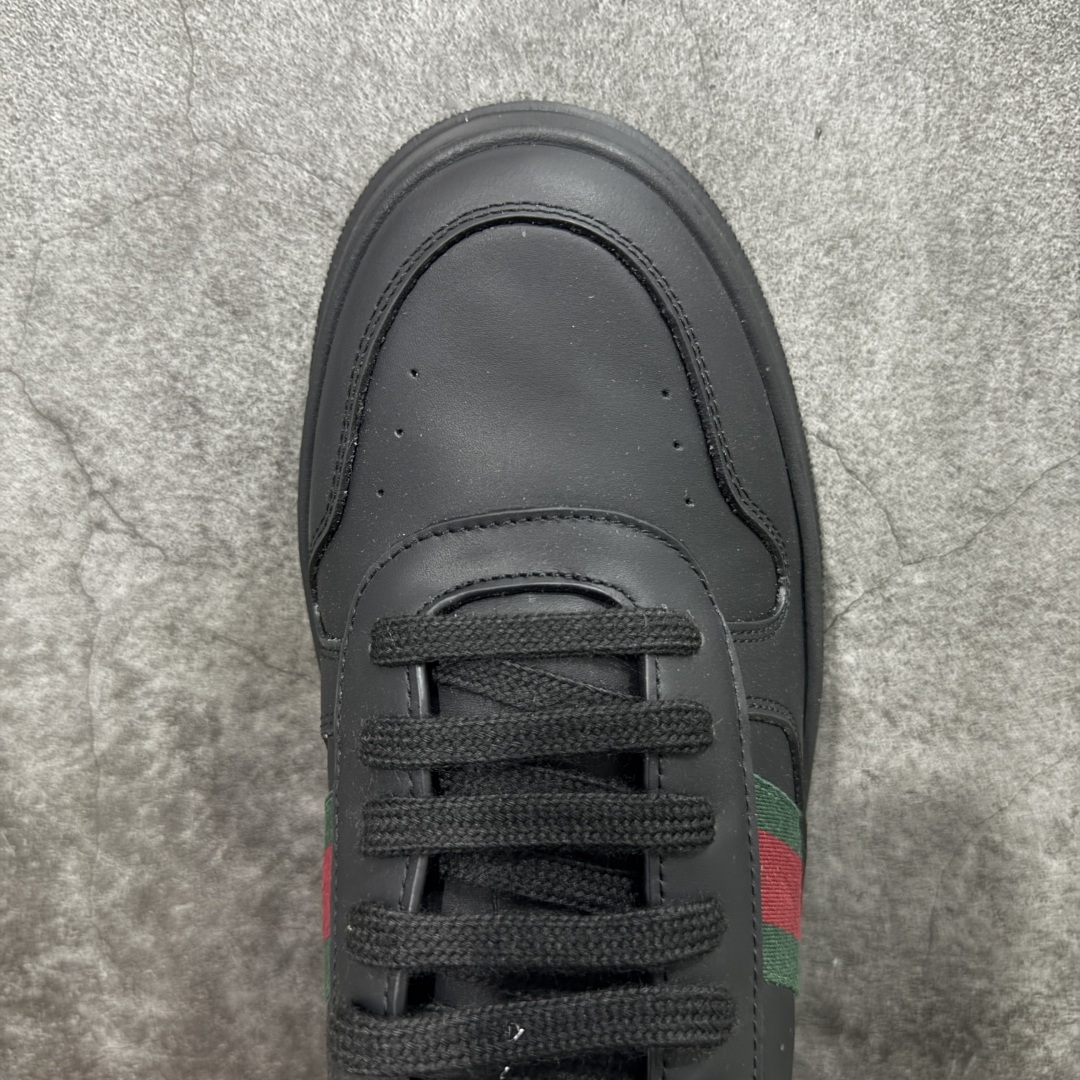 图片[5]-【莞产礼盒版】GUCCl 古驰 新款饼干鞋 二代 休闲板鞋 意大利进口头层 顶级牛皮 广东最大代工厂出品 原标原盒 官方全套配件 生胶防滑耐磨大底 原厂印花永不掉色 内里小羊皮 大几率过验 官方防伪芯片可扫描 尺码；35 36 37 38 39 40 41 42 43 44 45 男女款-选品中心