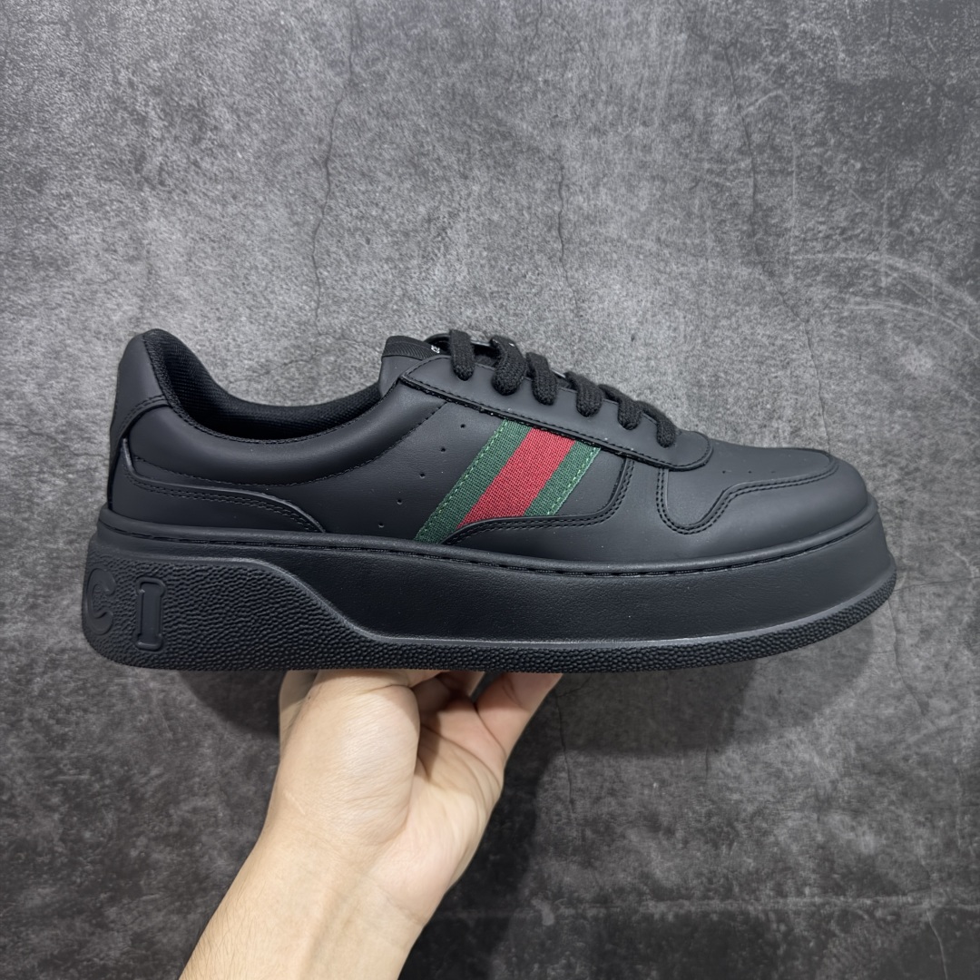 【莞产礼盒版】GUCCl 古驰 新款饼干鞋 二代 休闲板鞋 意大利进口头层 顶级牛皮 广东最大代工厂出品 原标原盒 官方全套配件 生胶防滑耐磨大底 原厂印花永不掉色 内里小羊皮 大几率过验 官方防伪芯片可扫描 尺码；35 36 37 38 39 40 41 42 43 44 45 男女款-选品中心